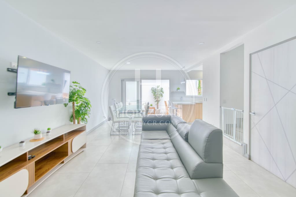 Se Vende Casa Contemporanea En Condominio Lusso en Santa Ana 4 Habitaciones noj1090