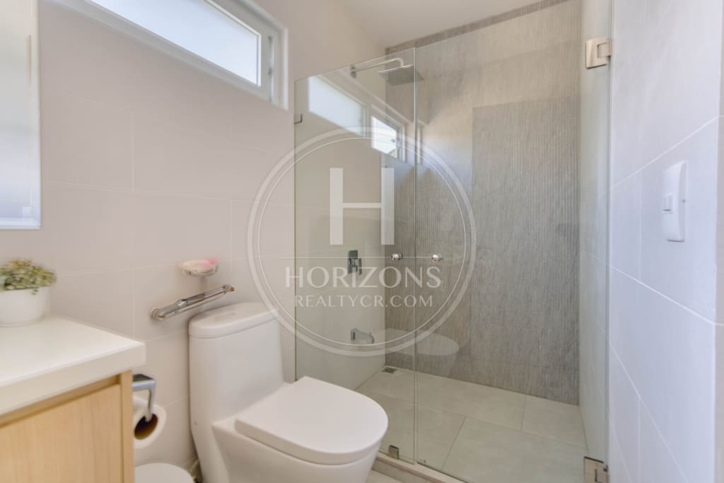 Se Vende Casa Contemporanea En Condominio Lusso en Santa Ana 4 Habitaciones noj1090