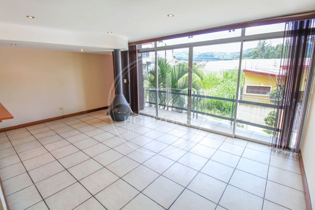 Se Vende Casa Independiente en Curridabat, 3 Habitaciones noj1099