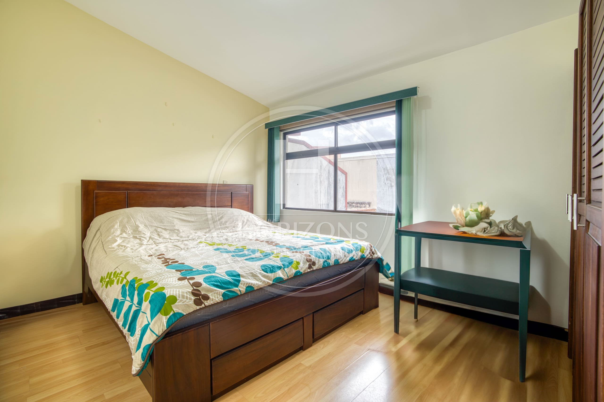 Casa en Venta en Condominio Xicoyan en Sabanilla con 4 Habitaciones y Oficina noj1096