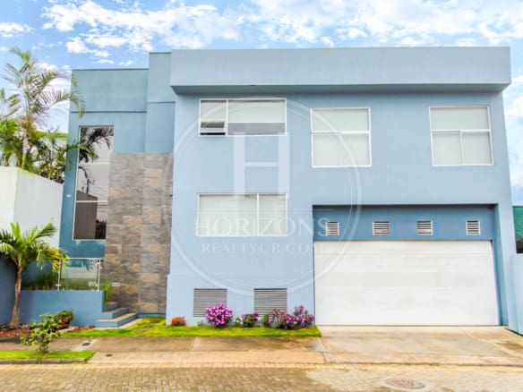 Se Vende Moderna Casa En Condominio Rialto En Sabanilla 3 Habitaciones Y Oficina Noj1097
