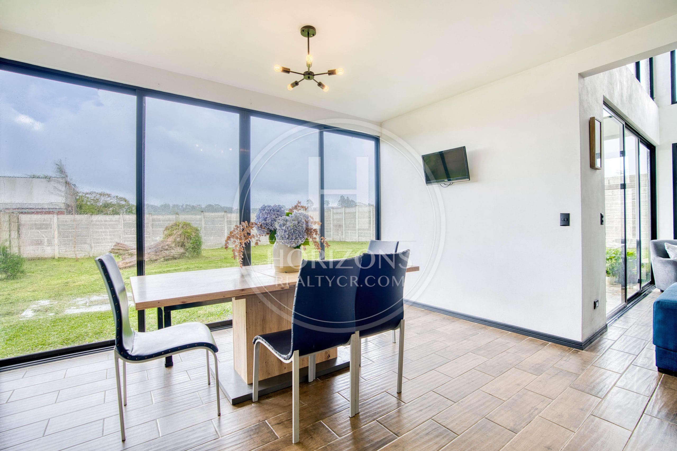 Casa independiente con Vista a la Montaña en Platanares de Moravia 4 Habitaciones noj1124