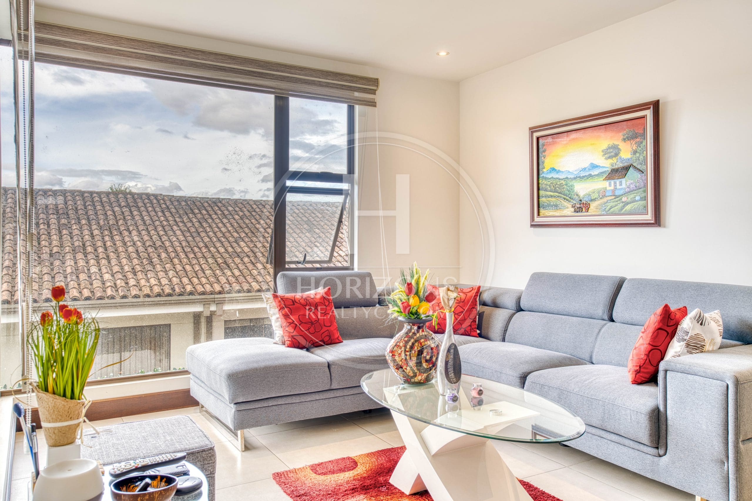 Casa en Venta en Condominio La Estefana con Jardín Privado y 4 Parqueos noj1104