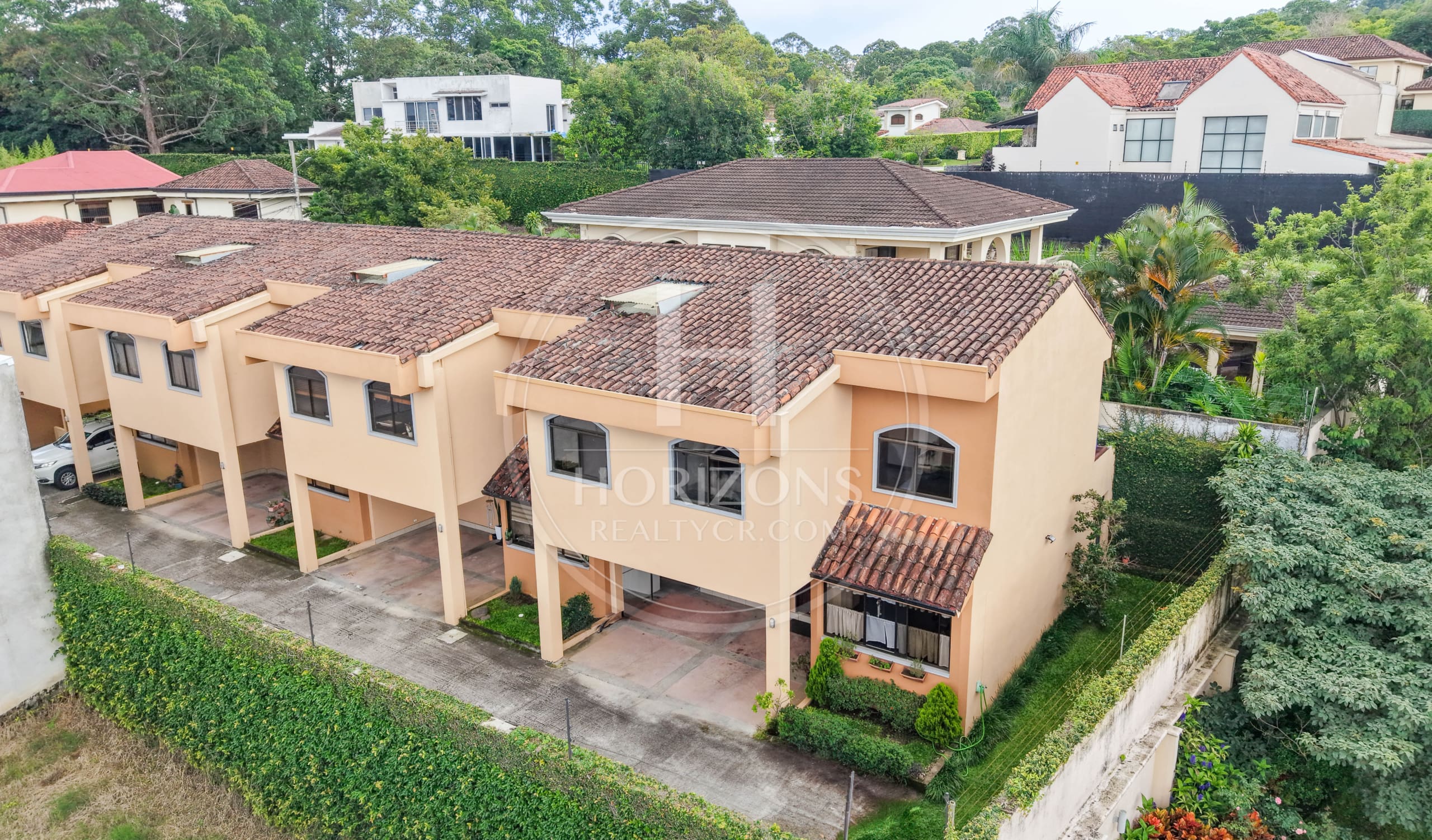 se-vende-casa-en-pinares-de-curridabat-3-habitaciones-y-3-parqueos