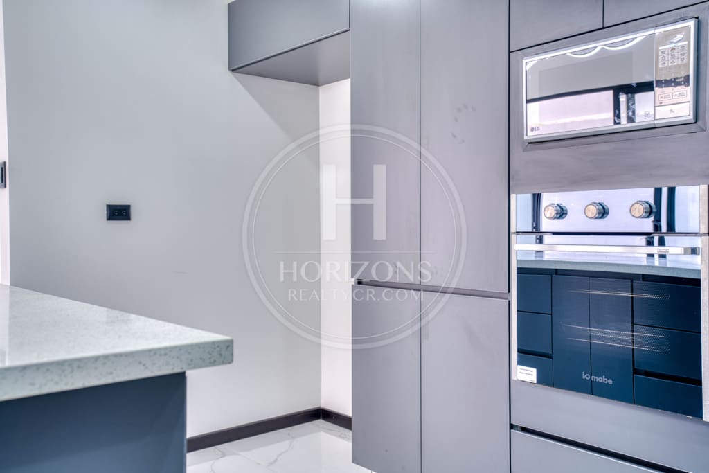 Para Estrenar Casa Moderna en Distrito San Juan con 3 Habitaciones y 3 Parqueos noj1113