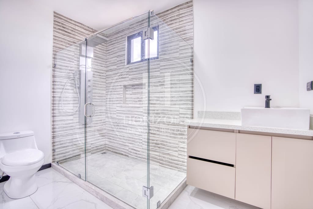 Para Estrenar Casa Moderna en Distrito San Juan con 3 Habitaciones y 3 Parqueos noj1113