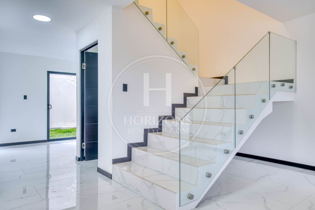 Para Estrenar Casa Moderna en Distrito San Juan con 3 Habitaciones y 3 Parqueos noj1113