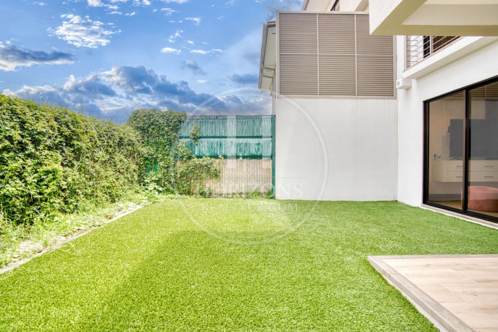 Casa en Venta en Condominio La Estefana con Jardín Privado, 3 Habitaciones y 4 Parqueos noj1107