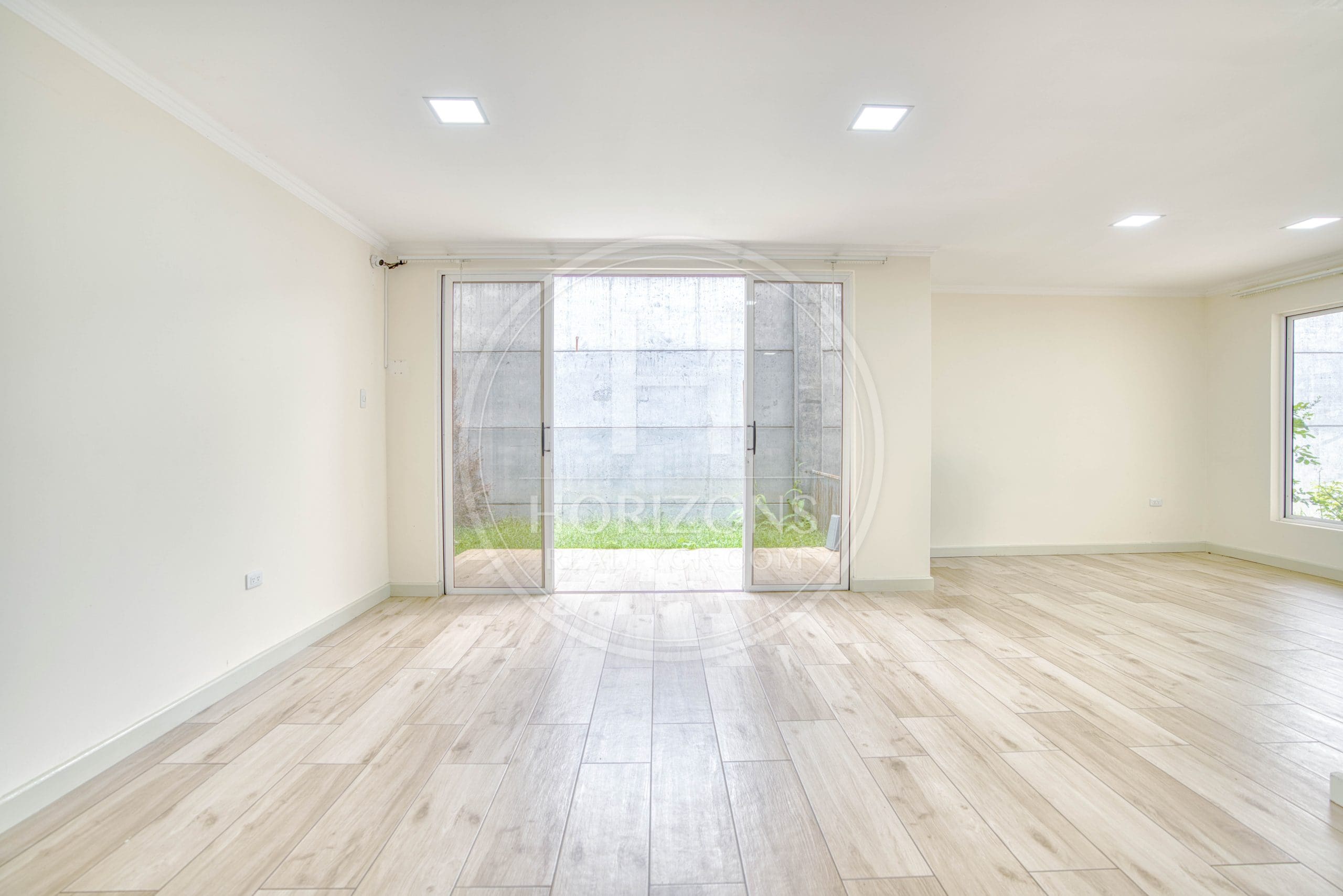 Se Vende Casa Independiente en Curridabat  3 Habitaciones y Oficina noj1128