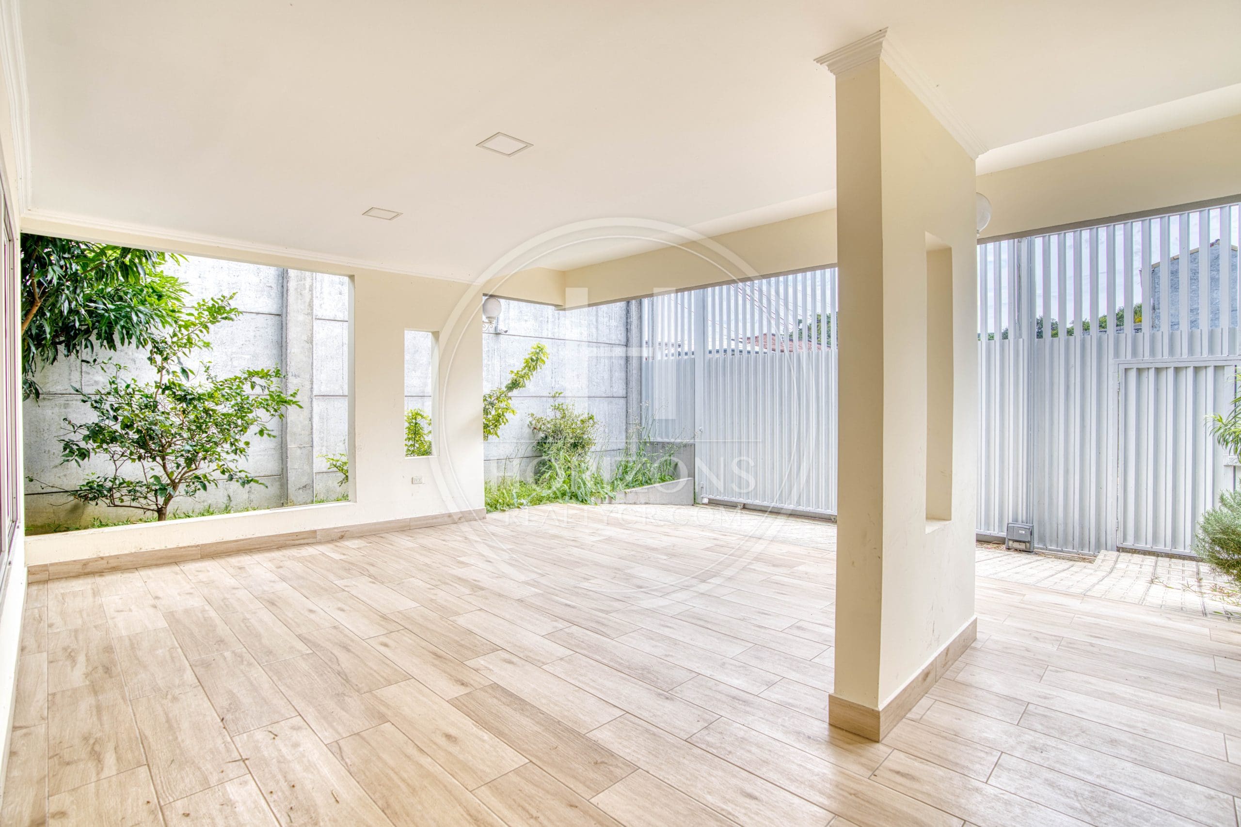 Se Vende Casa Independiente en Curridabat  3 Habitaciones y Oficina noj1128