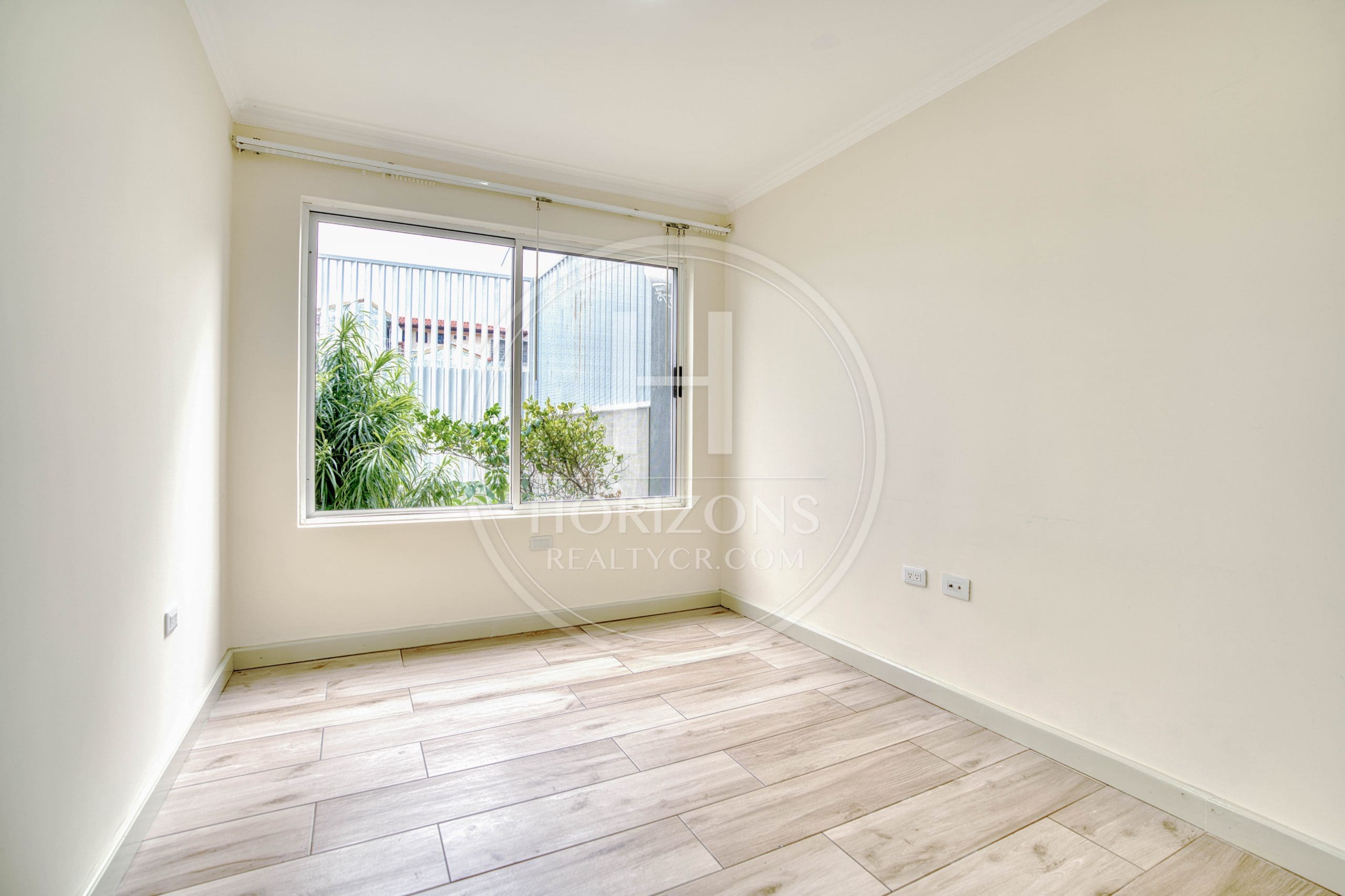 Se Vende Casa Independiente en Curridabat  3 Habitaciones y Oficina noj1128