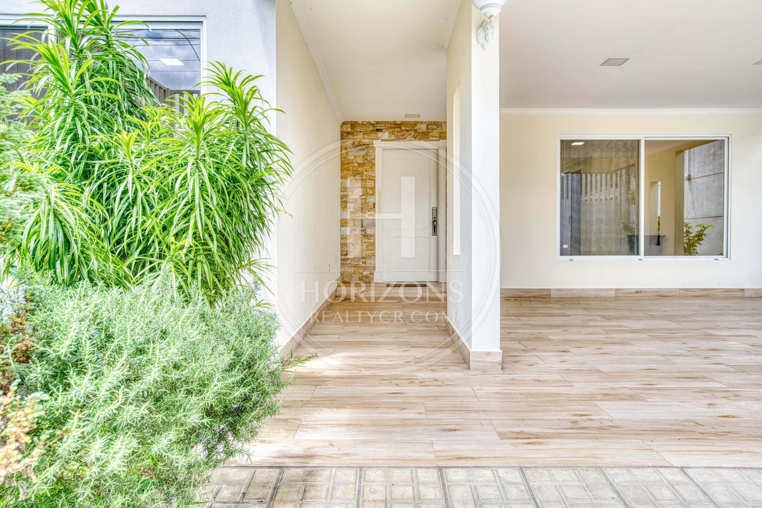 Se Vende Casa Independiente en Curridabat  3 Habitaciones y Oficina noj1128