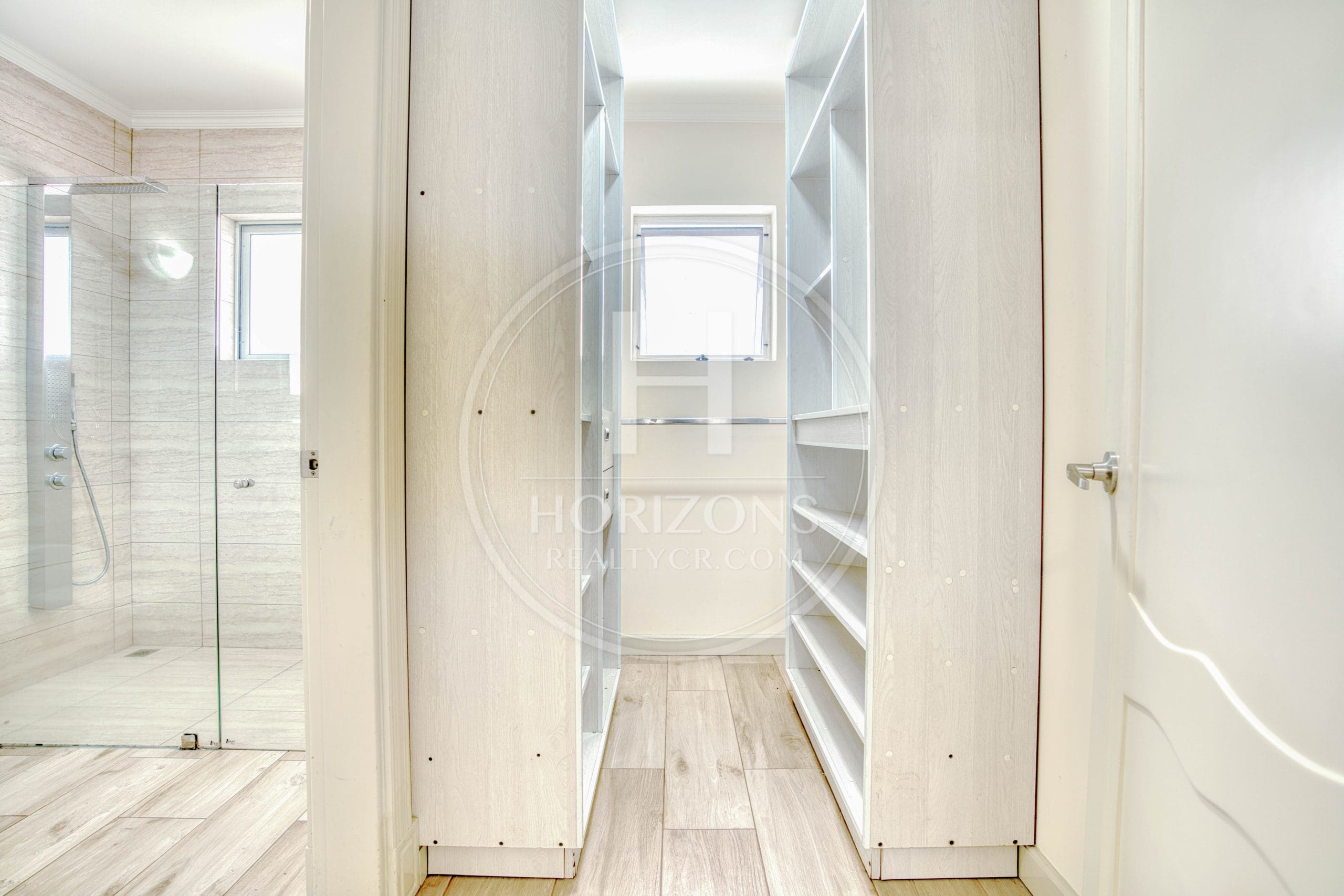 Se Vende Casa Independiente en Curridabat  3 Habitaciones y Oficina noj1128