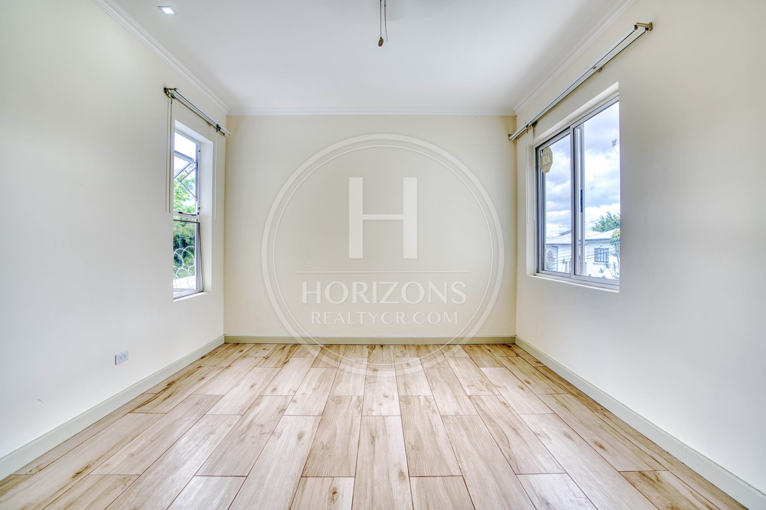 Se Vende Casa Independiente en Curridabat  3 Habitaciones y Oficina noj1128