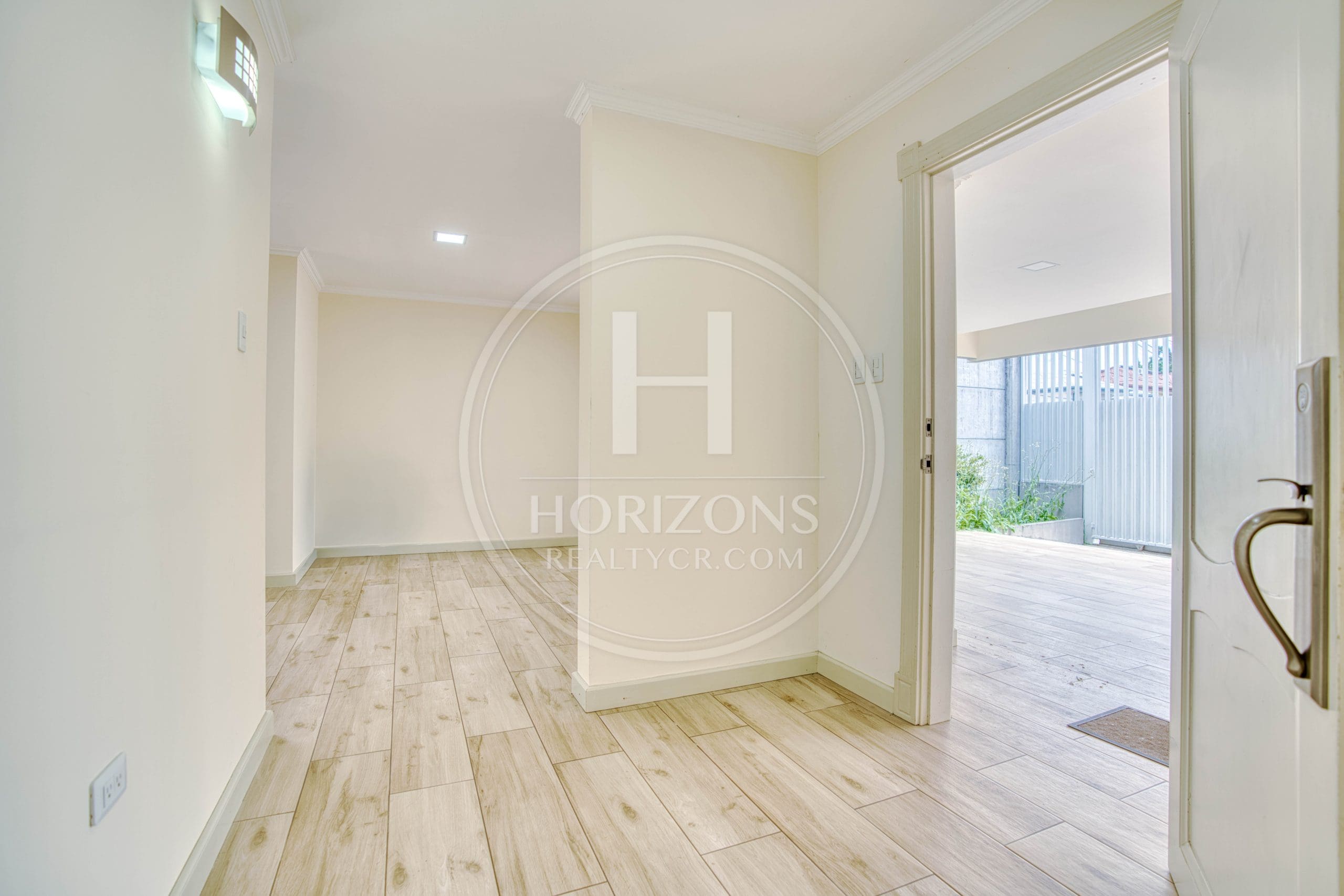 Se Vende Casa Independiente en Curridabat  3 Habitaciones y Oficina noj1128