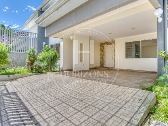 Se Vende Casa Independiente En Curridabat  3 Habitaciones Y Oficina Noj1128