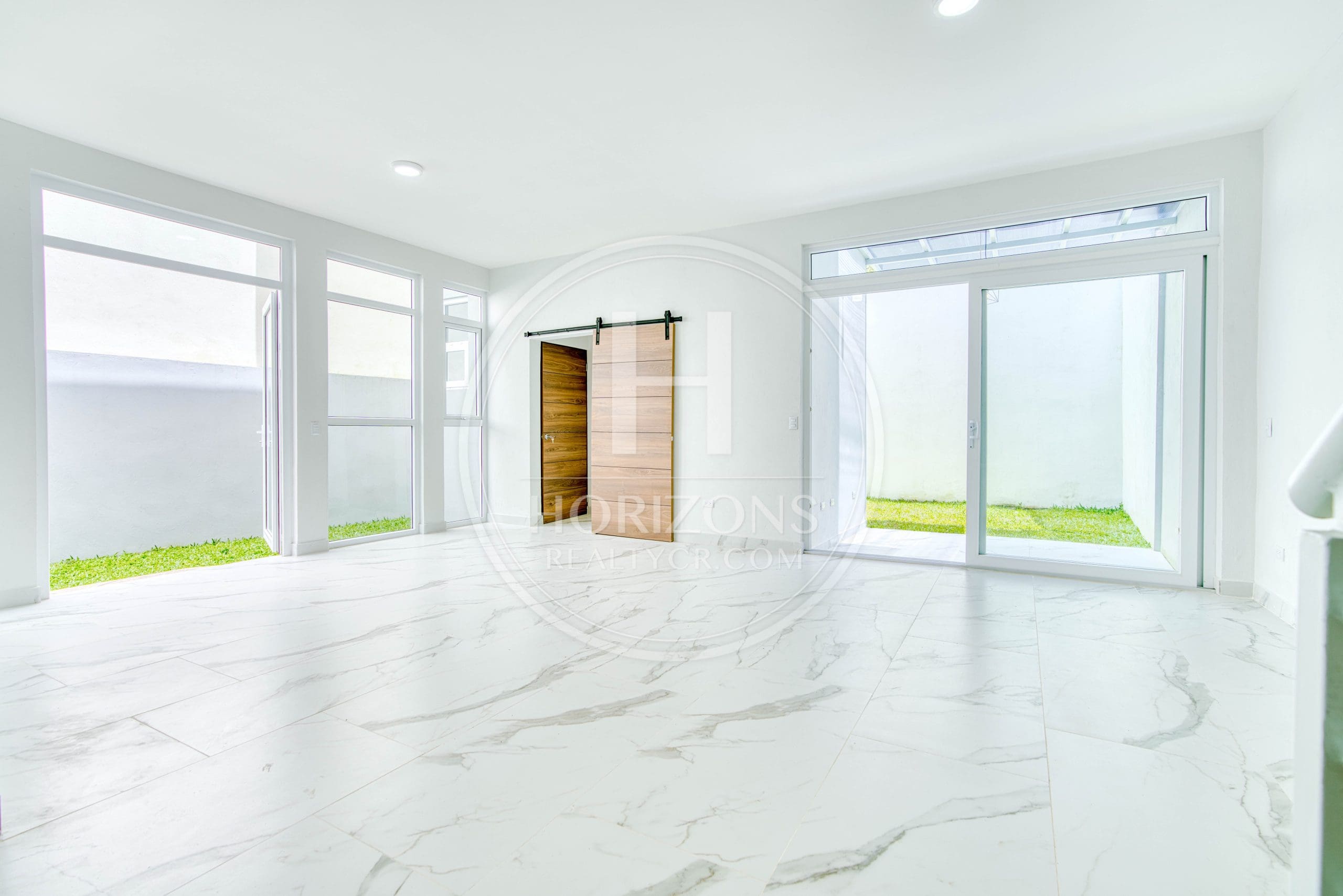 Se Vende Casa Para Estrenar en Condominio Las Rusias Curridabat 4 Habitaciones noj1130or