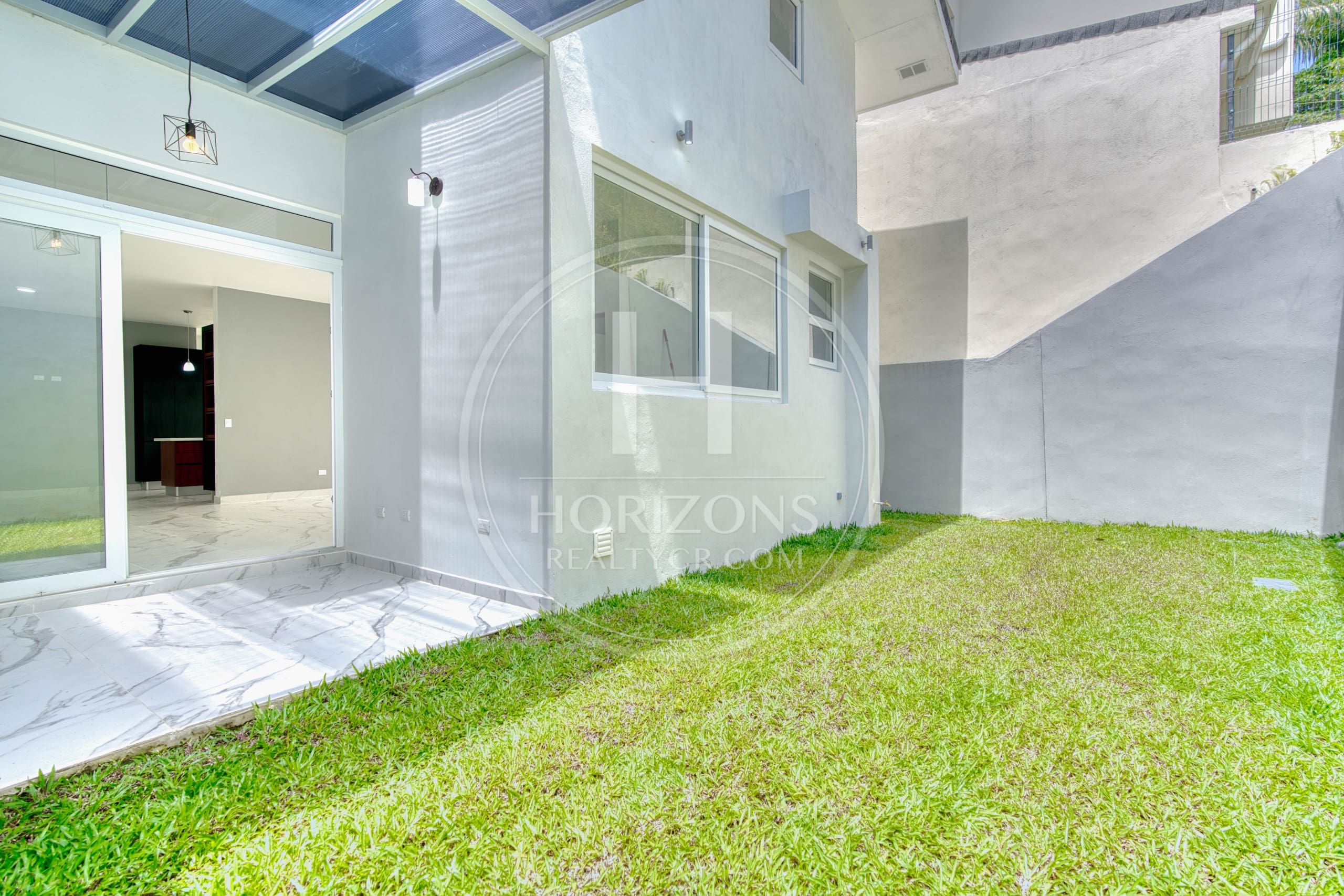 Se Vende Casa Para Estrenar en Condominio Las Rusias Curridabat 4 Habitaciones noj1130or