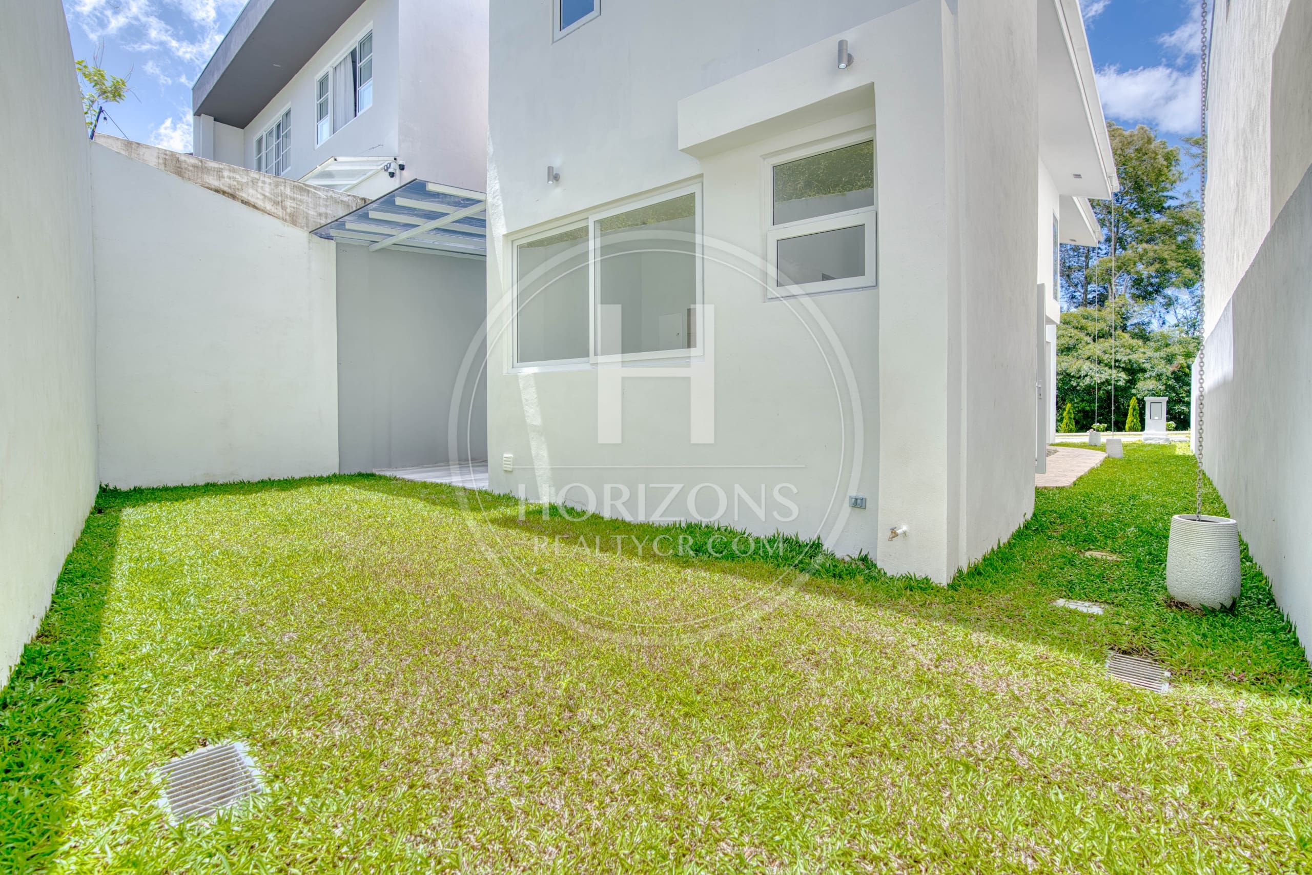 Se Vende Casa Para Estrenar en Condominio Las Rusias Curridabat 4 Habitaciones noj1130or