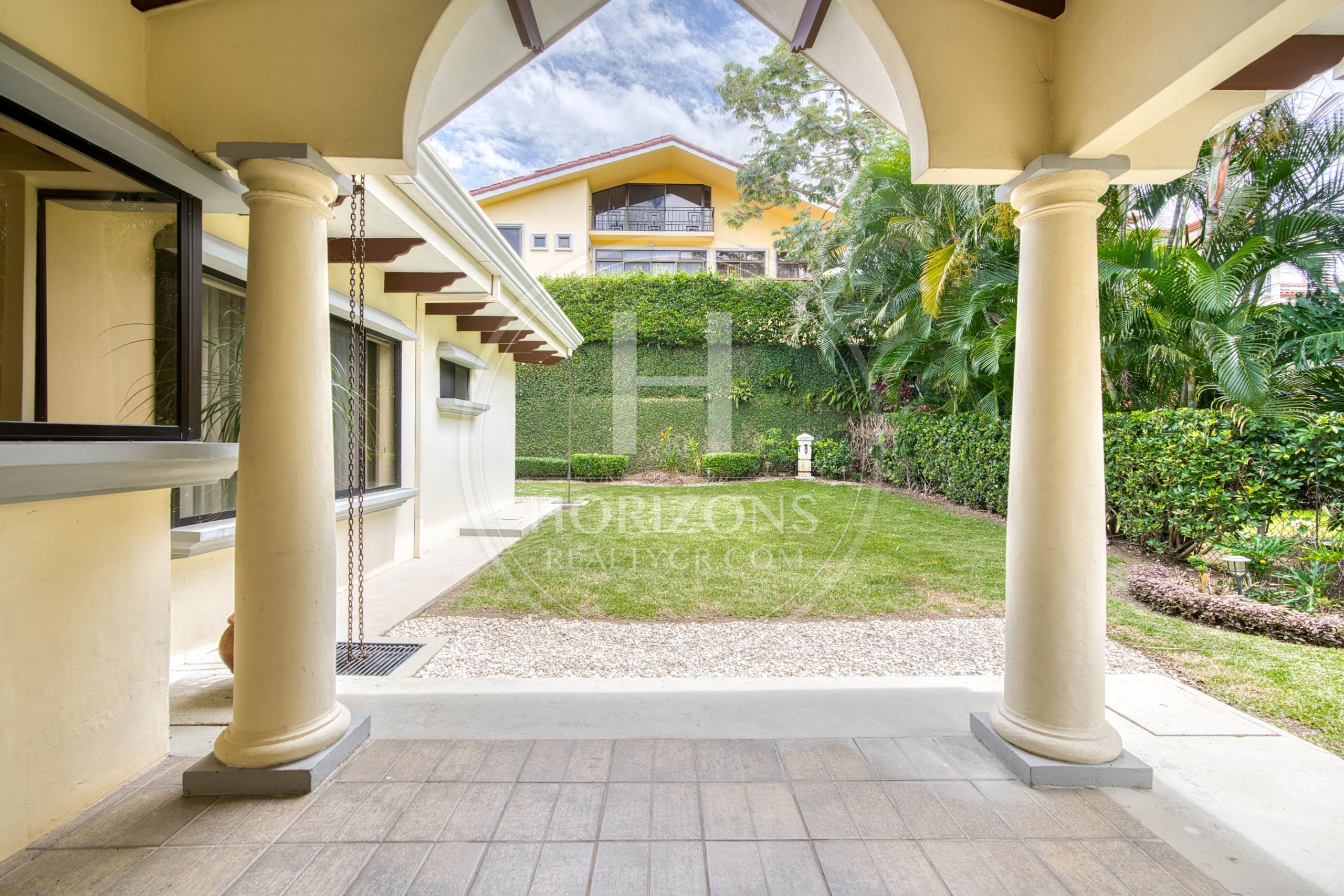 Se Vende Casa de Una Planta en Residencial Valle del Sol en Santa Ana noj1126