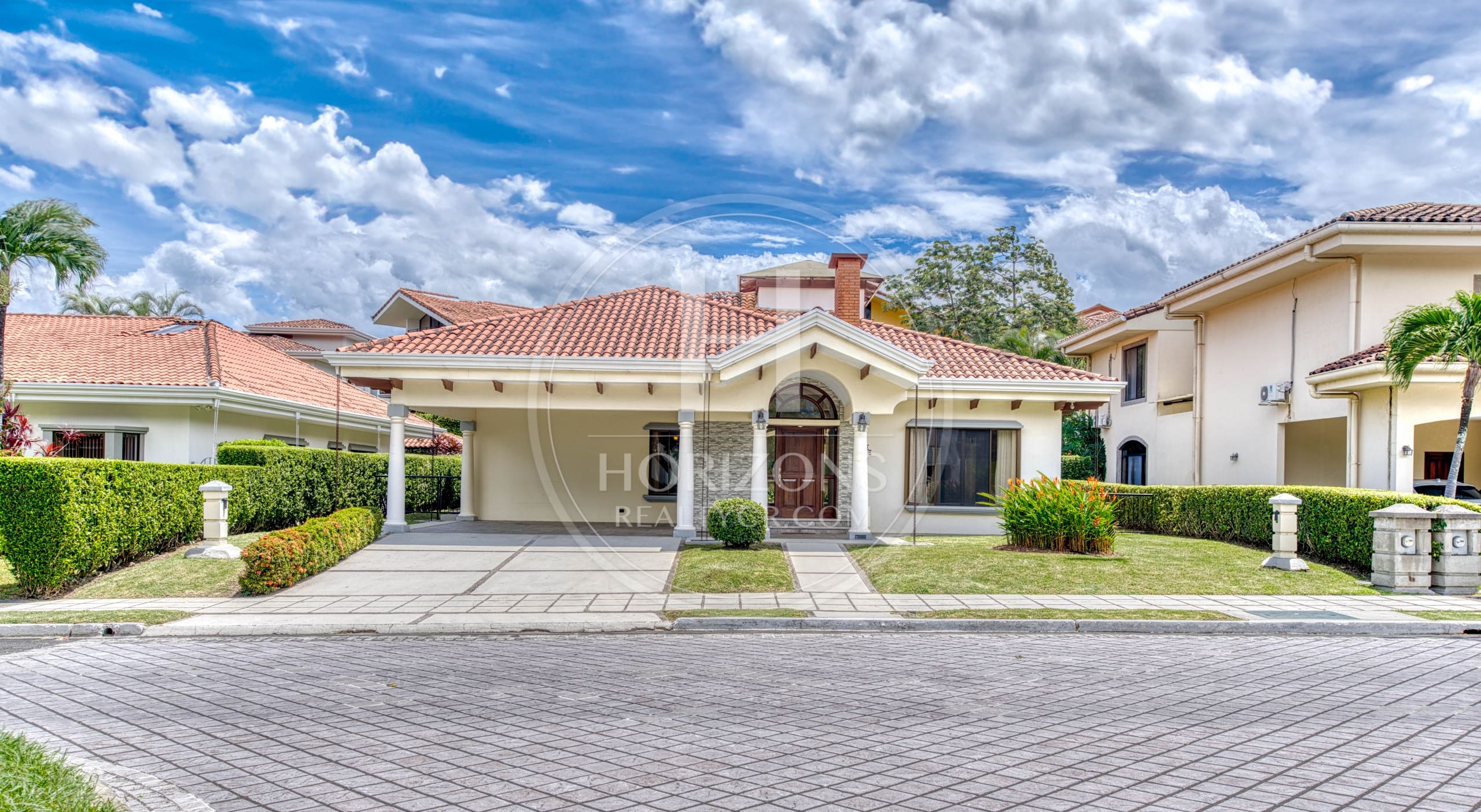 Se Vende Casa de Una Planta en Residencial Valle del Sol en Santa Ana noj1126