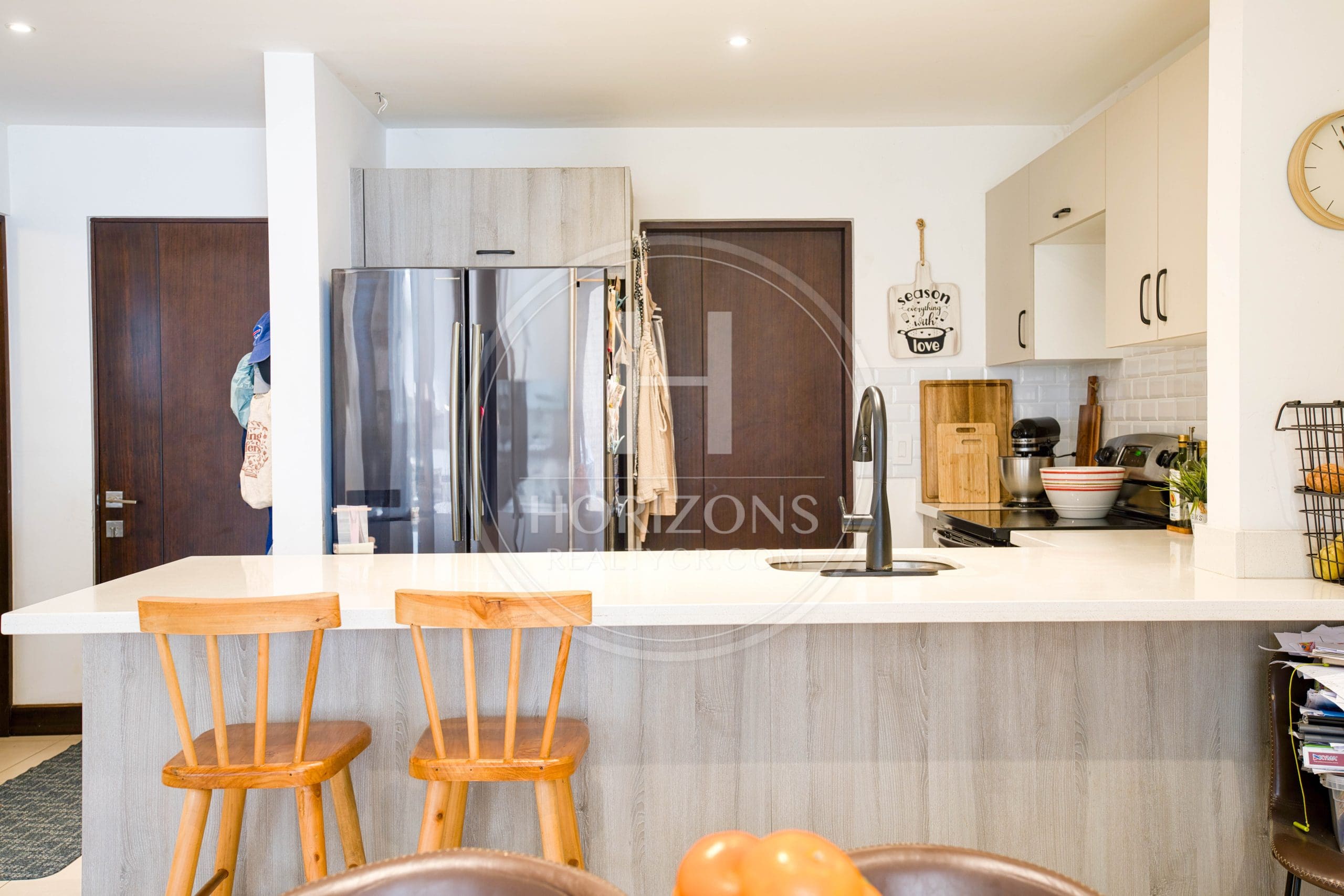 Casa en Venta en Condominio La Estefana con 3 Habitaciones Mezanine y 4 Parqueos noj1127