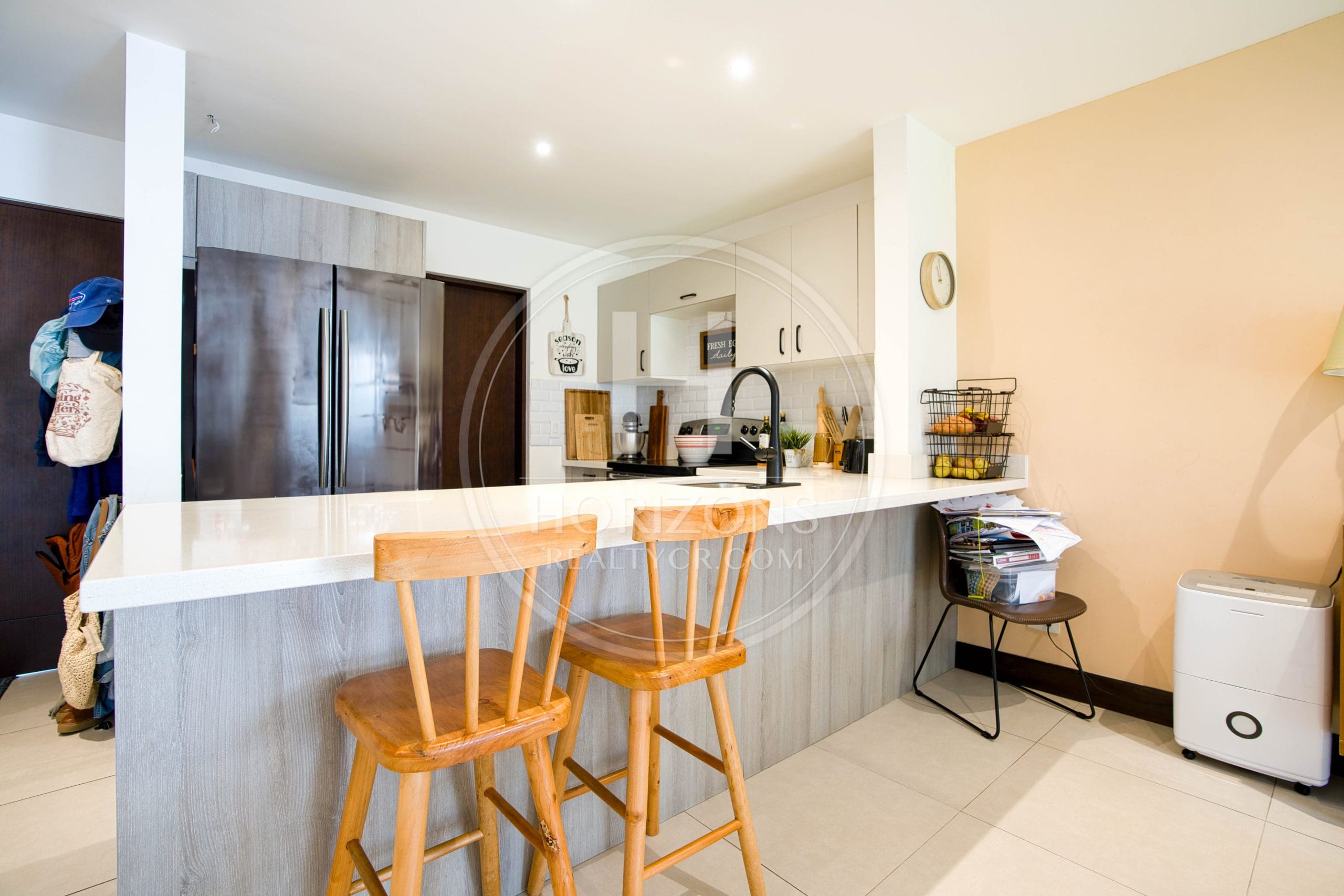 Casa en Venta en Condominio La Estefana con 3 Habitaciones Mezanine y 4 Parqueos noj1127