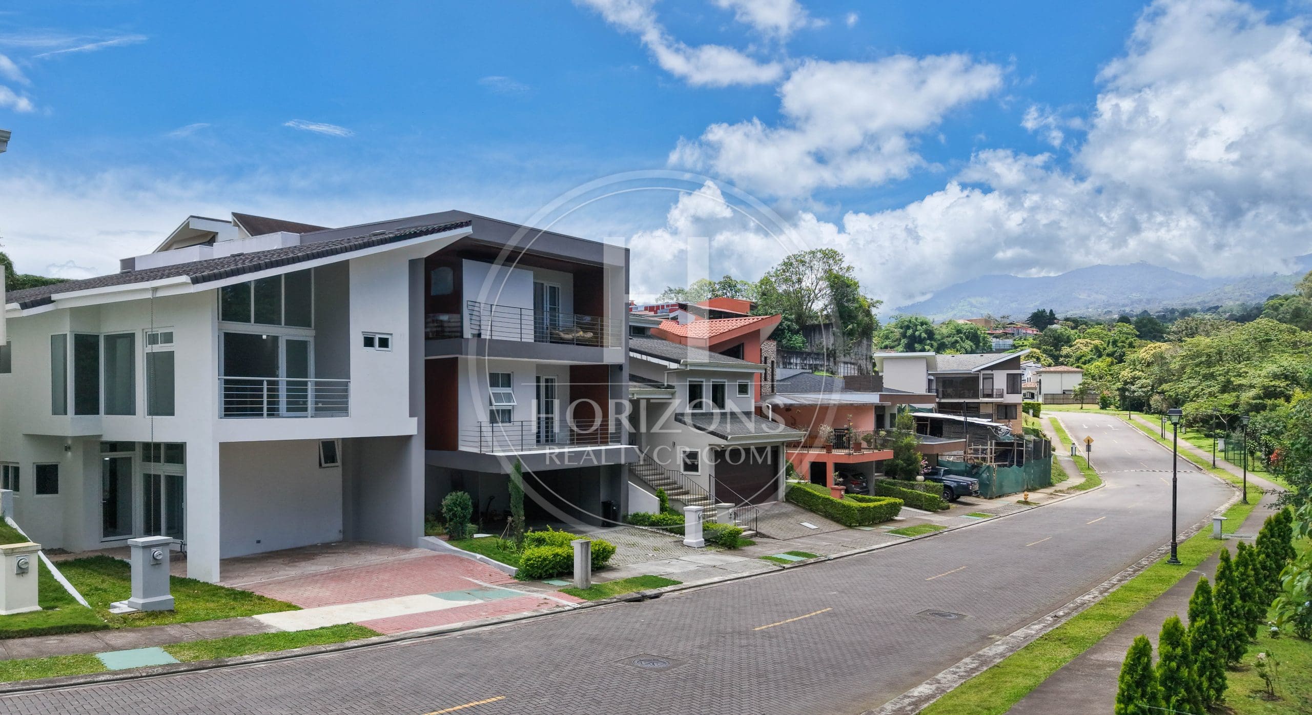 Se Vende Casa Para Estrenar en Condominio Las Rusias Curridabat 4 Habitaciones noj1130or