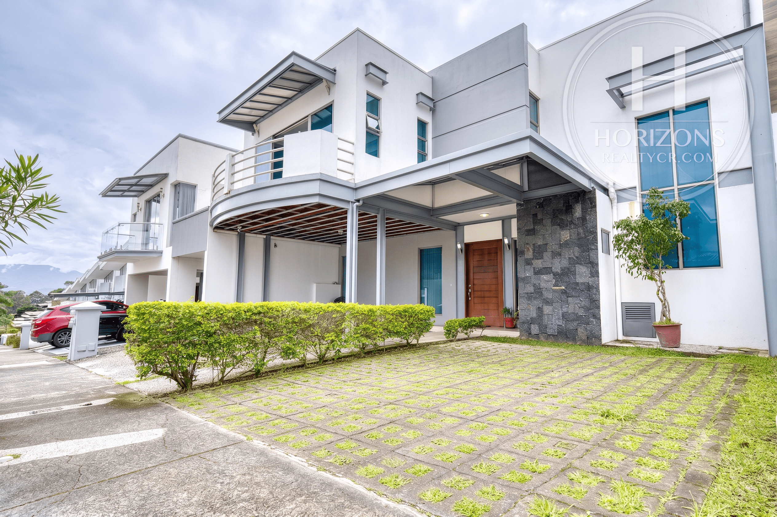 Se Vende Casa En Condominio Génesis En Sabanilla Con 4 Habitaciones Y 3 Parqueos Noj1153Ij