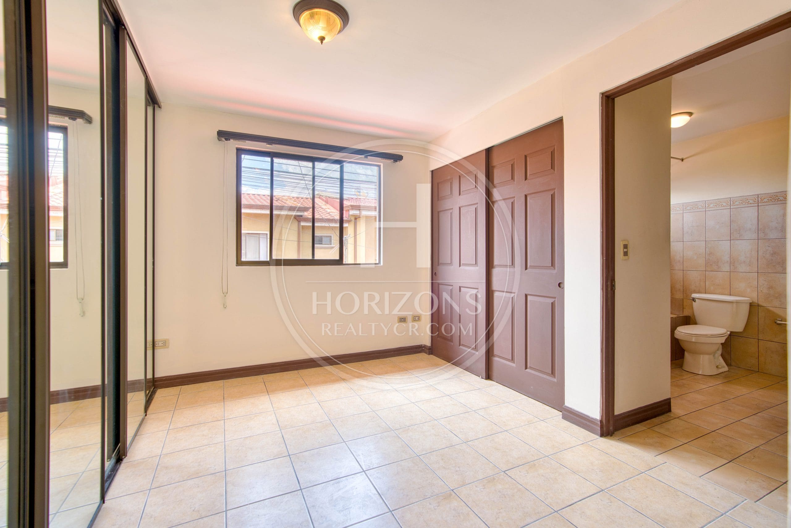 Se Vende Casa con Patio en Condominio Montecarlo en Desamparados 3 Habitaciones noj1144or