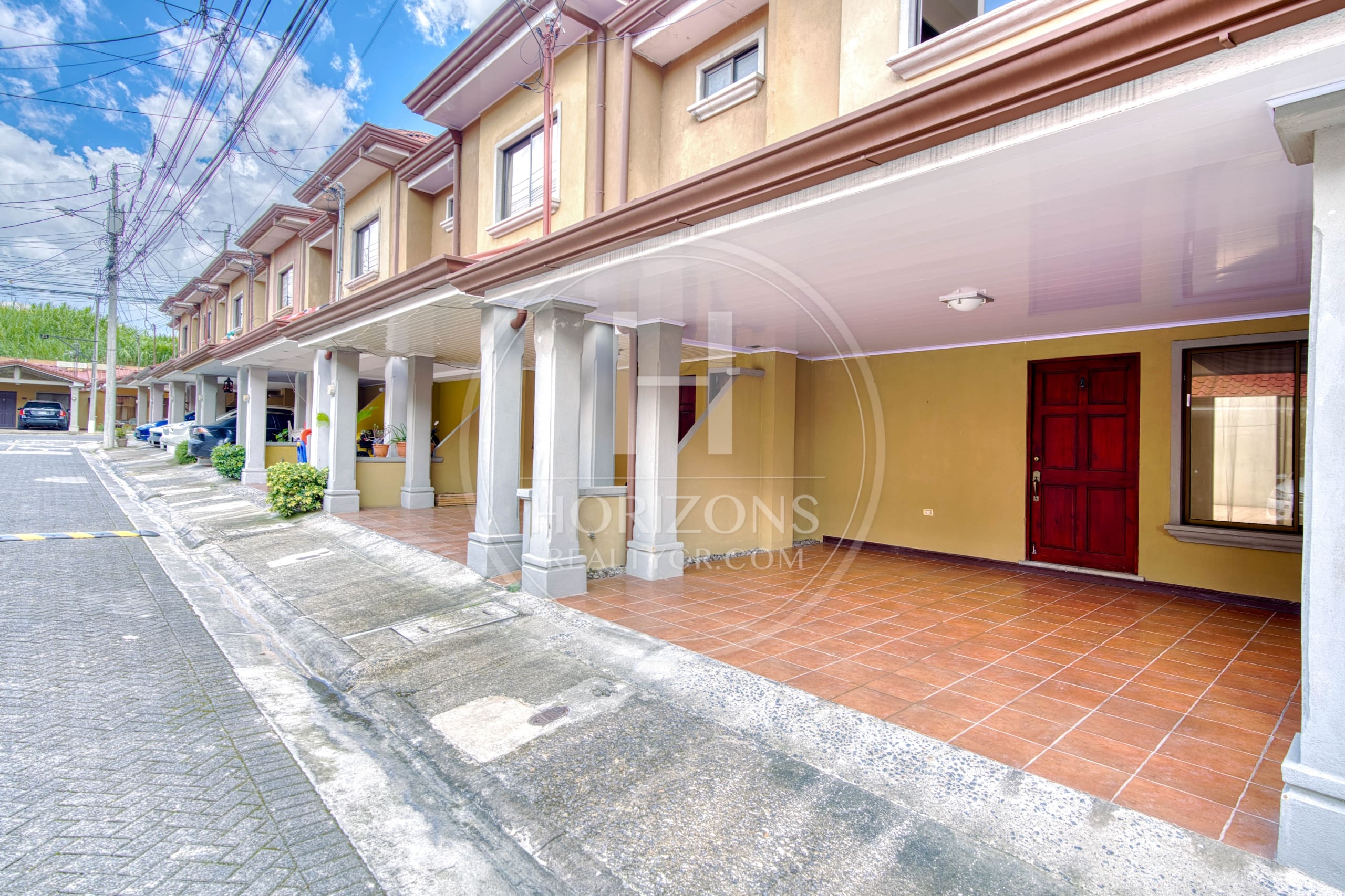 Se Vende Casa con Patio en Condominio Montecarlo en Desamparados 3 Habitaciones noj1144or