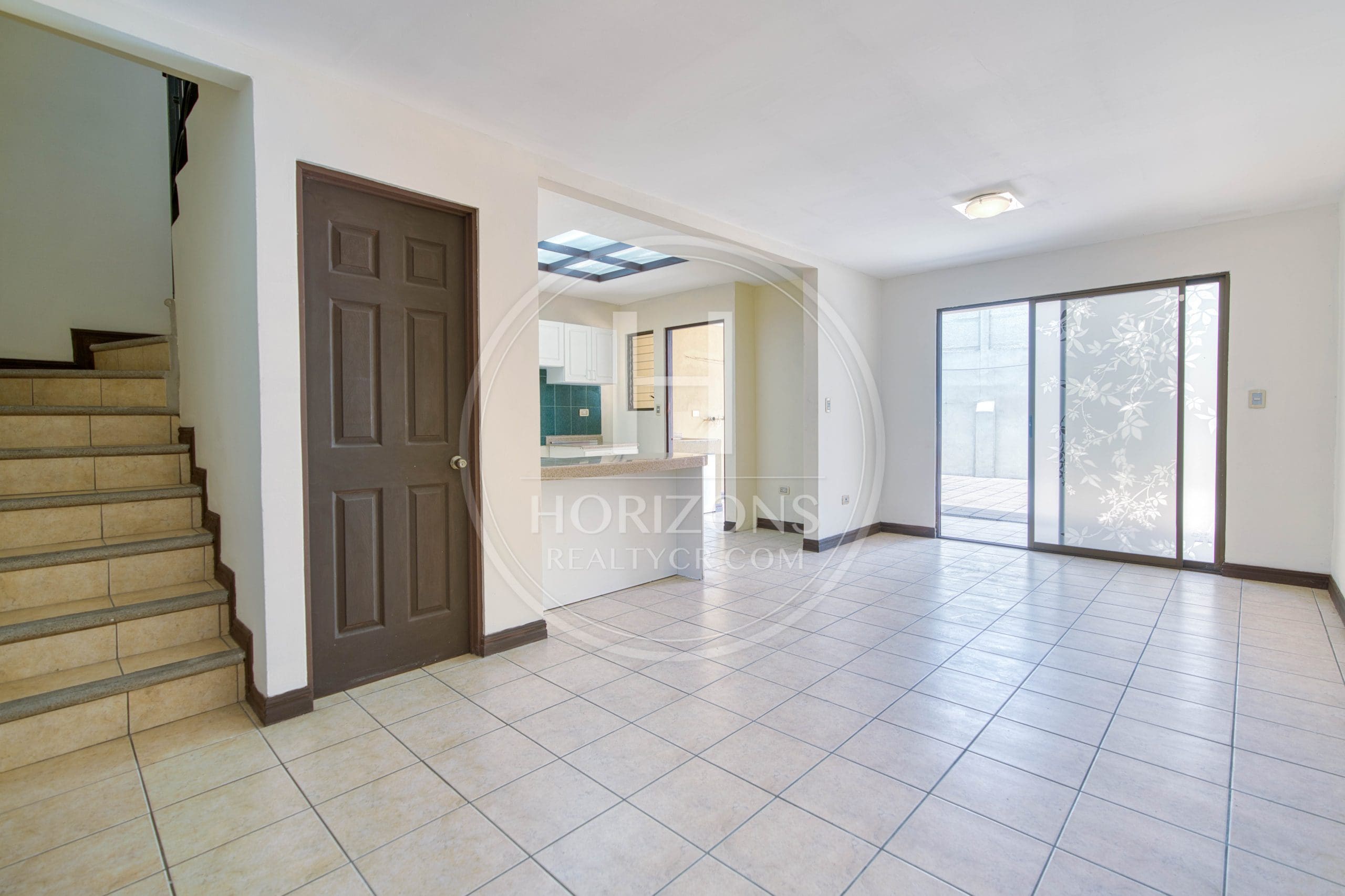 Se Vende Casa con Patio en Condominio Montecarlo en Desamparados 3 Habitaciones noj1144or