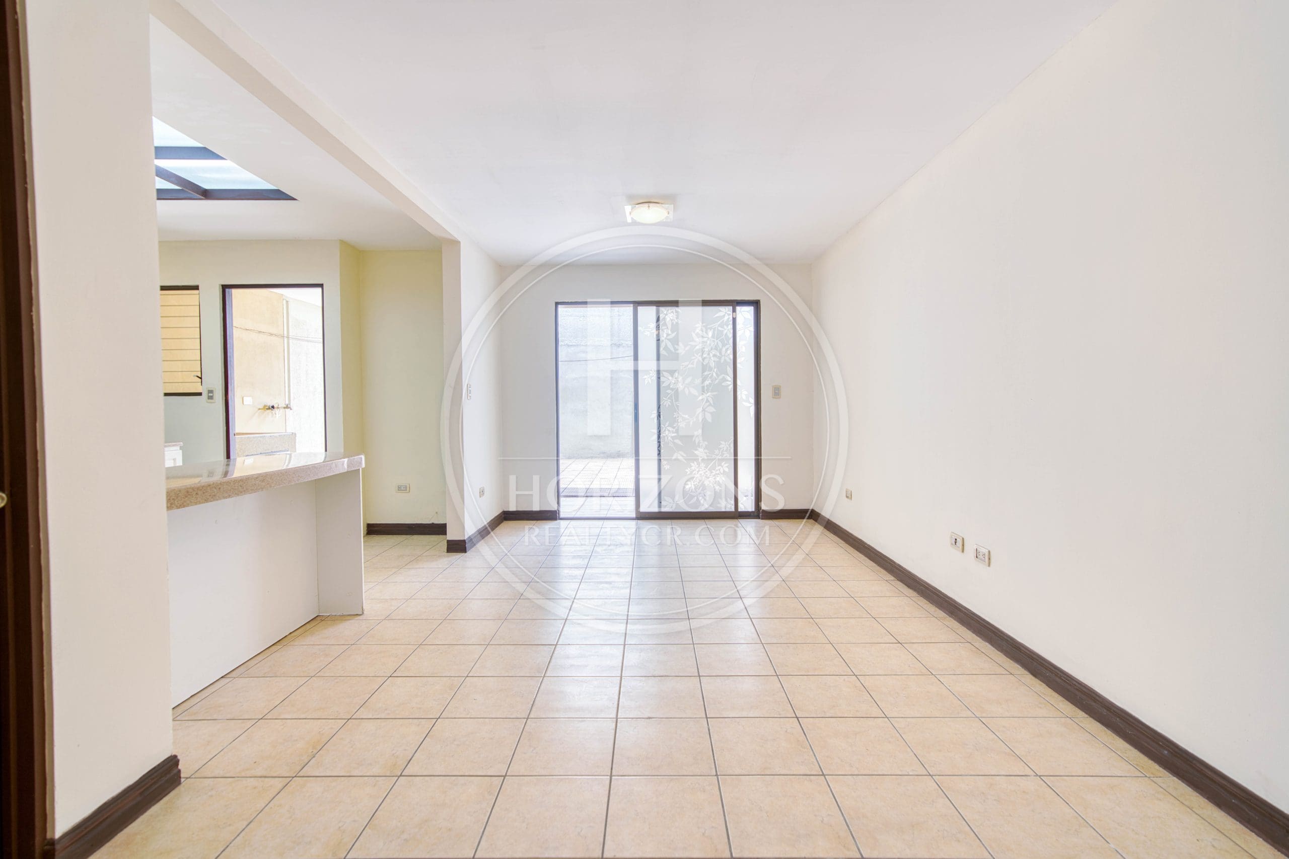 Se Vende Casa con Patio en Condominio Montecarlo en Desamparados 3 Habitaciones noj1144or