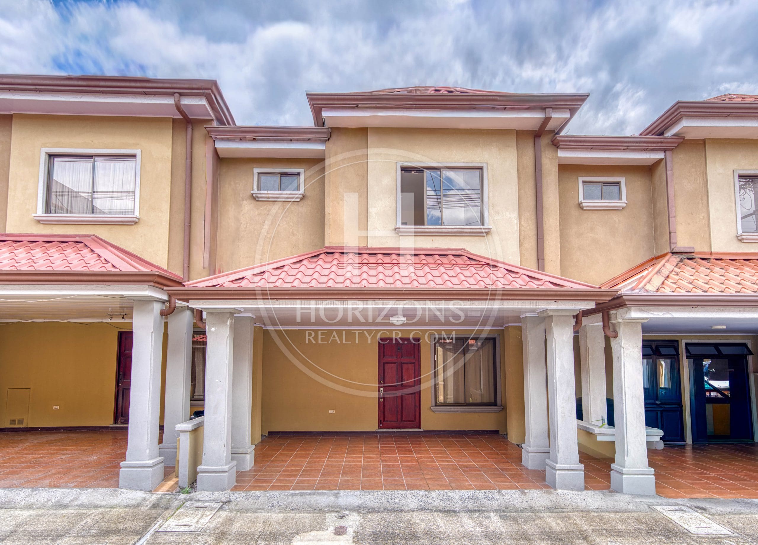 Se Vende Casa con Patio en Condominio Montecarlo en Desamparados 3 Habitaciones noj1144or