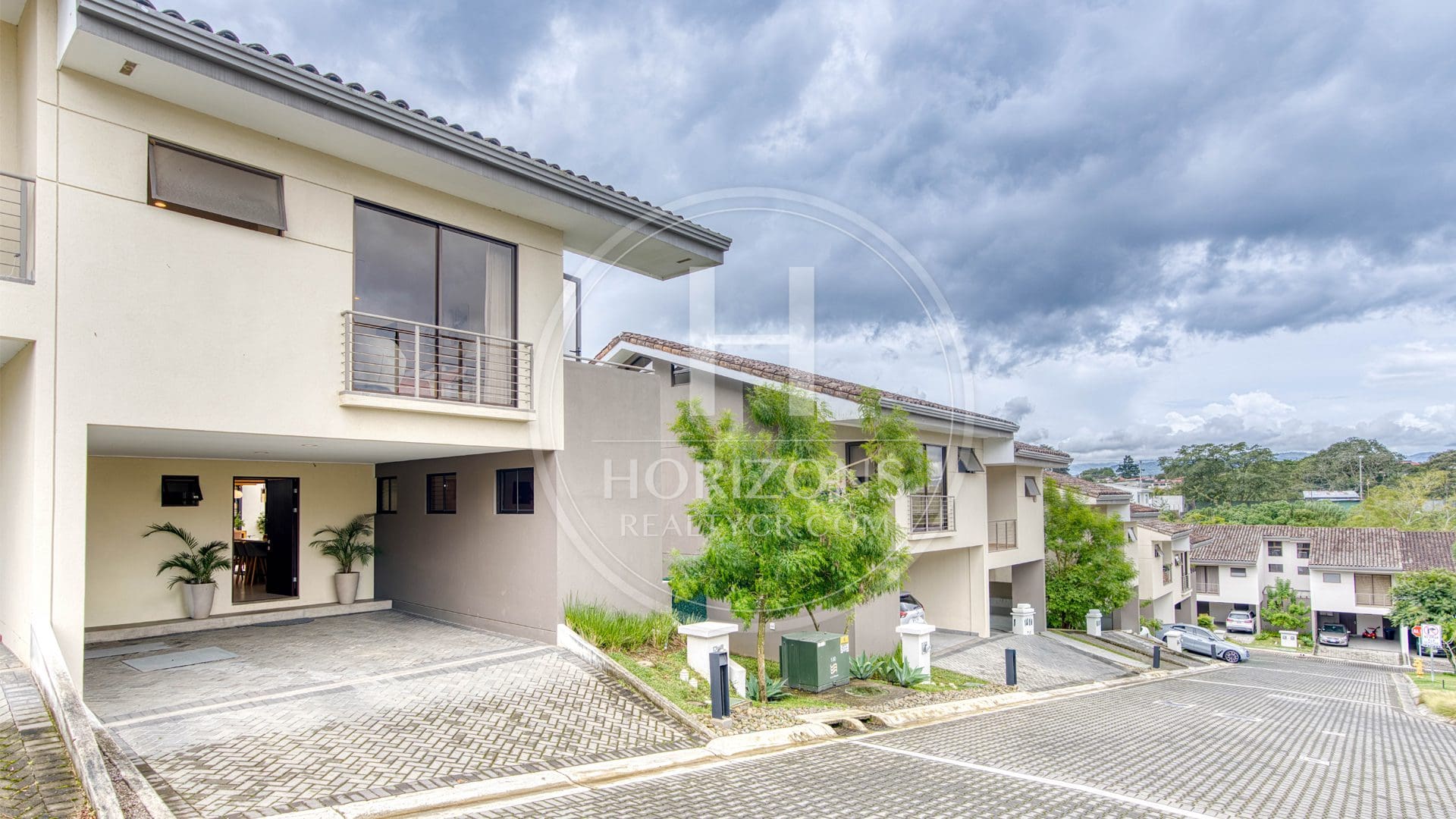 Casa En Venta En Condominio La Estefana Con 3 Habitaciones Mezanine Y Jardín Noj1145Dm
