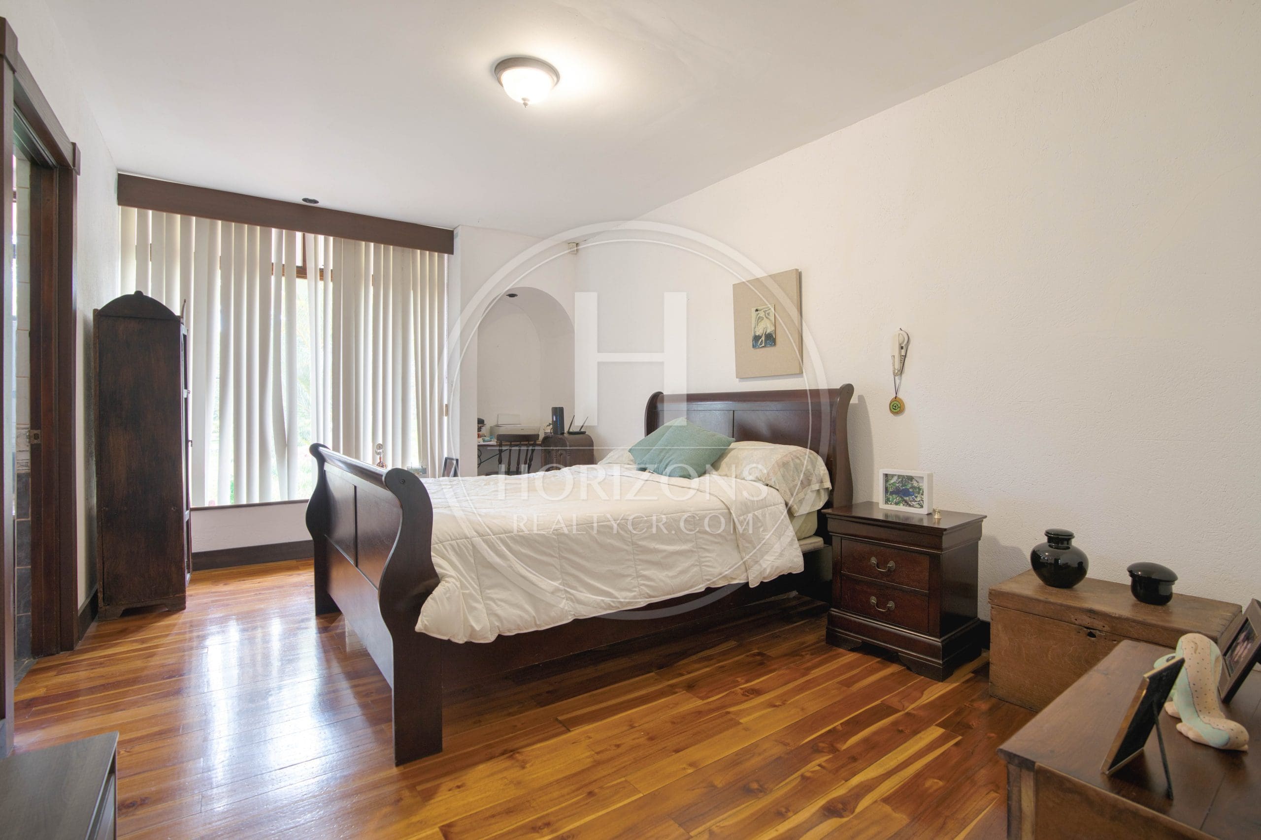 Casa en Residencial Altamonte Curridabat Lote de 1.050 m² con piscina 4 Habitaciones 4 Parqueos noj1146ij