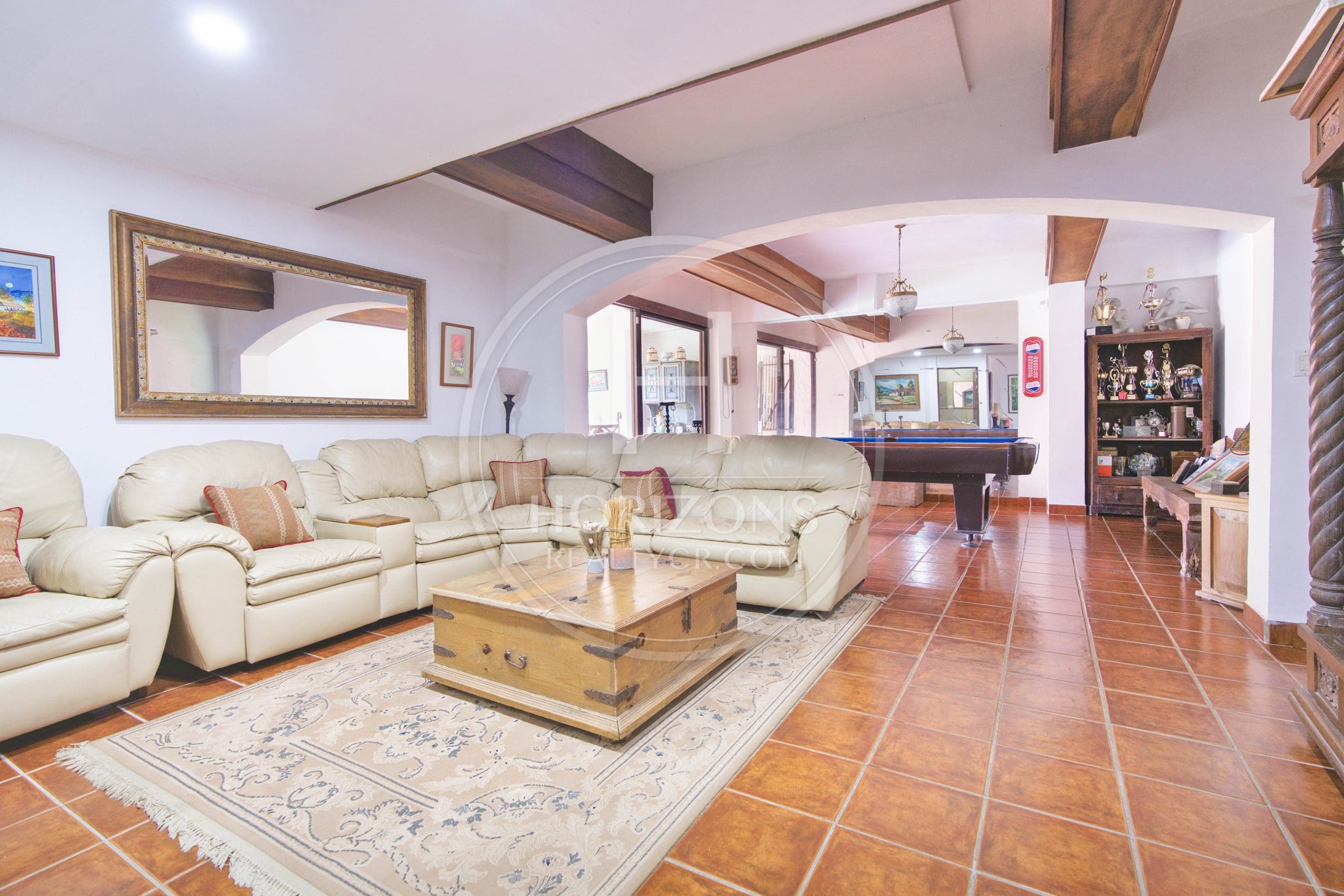 Casa en Residencial Altamonte Curridabat Lote de 1.050 m² con piscina 4 Habitaciones 4 Parqueos noj1146ij