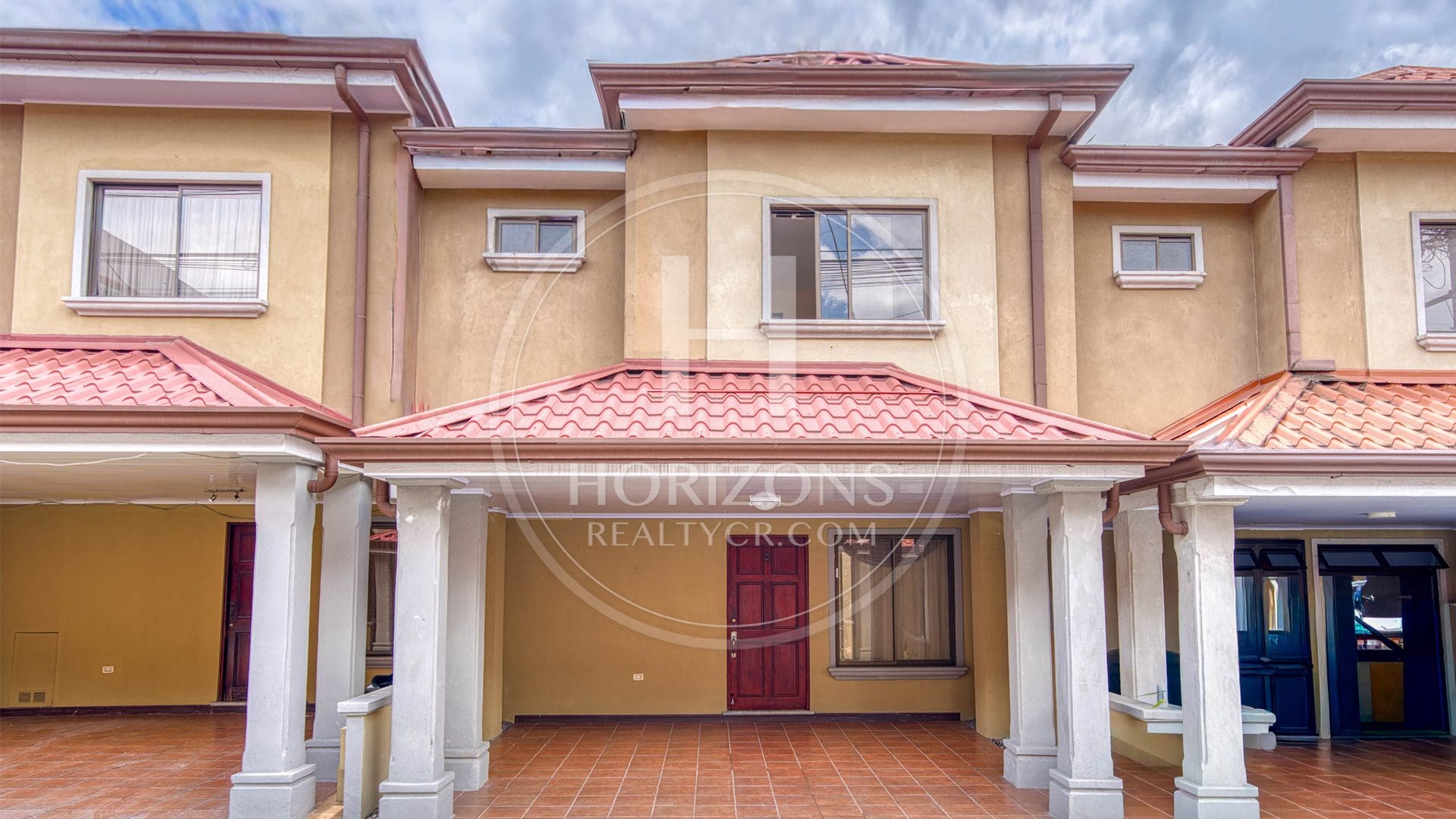 Se Vende Casa Con Patio En Condominio Montecarlo En Desamparados 3 Habitaciones Noj1144Or