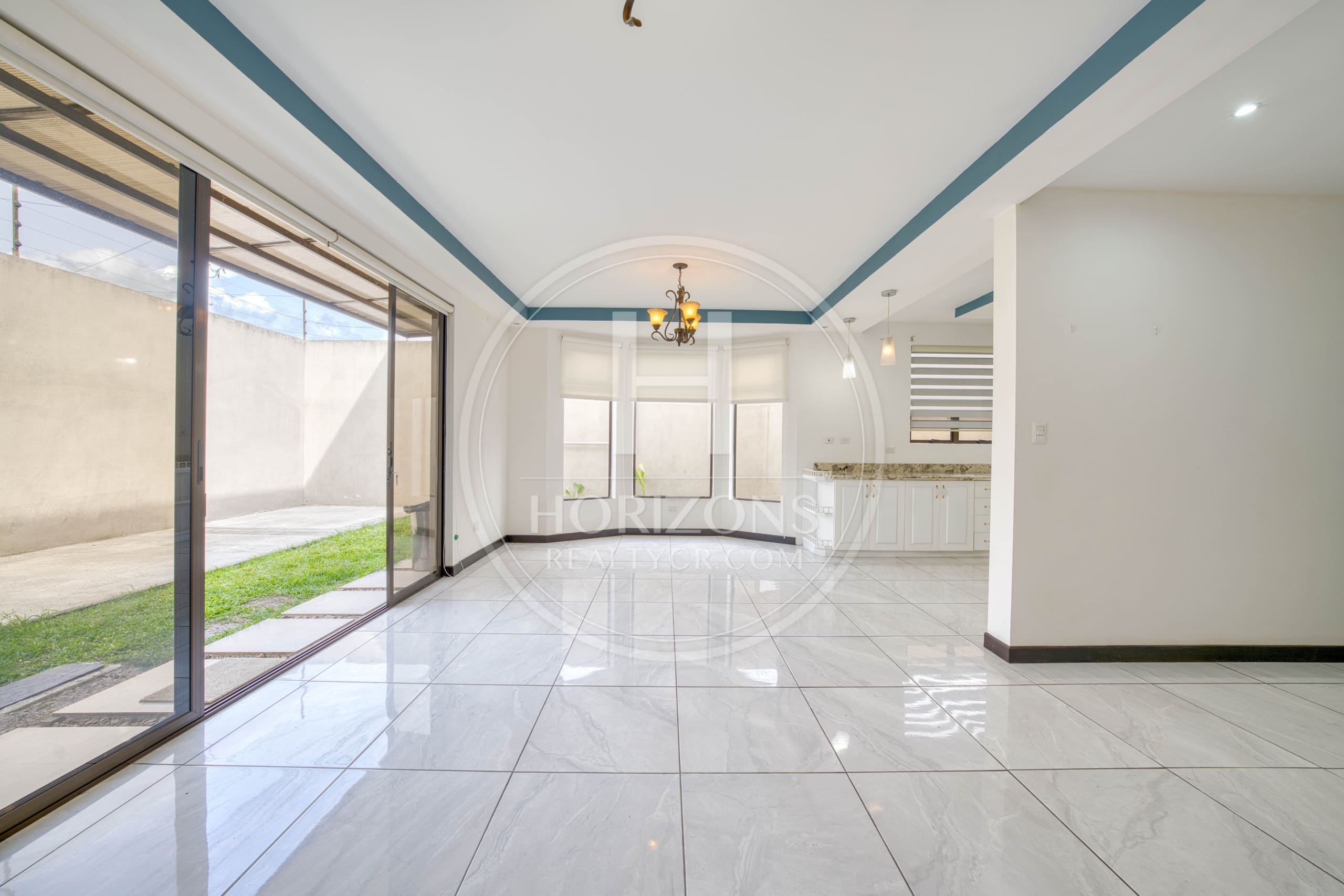 Casa con Jardín en Venta en Condominio Karataba en Taras de Cartago 3 Habitaciones noj1172ij