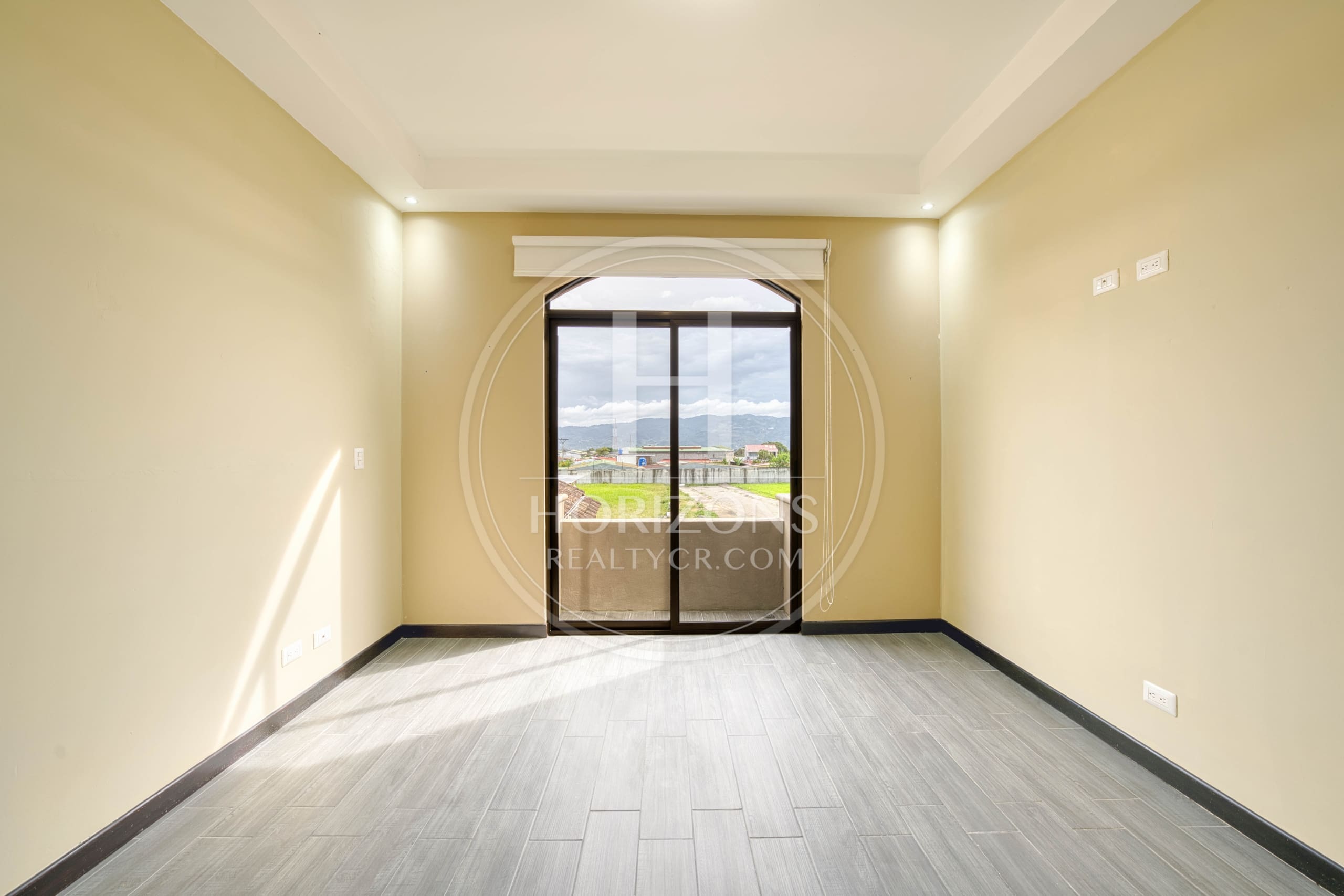 Casa con Jardín en Venta en Condominio Karataba en Taras de Cartago 3 Habitaciones noj1172ij