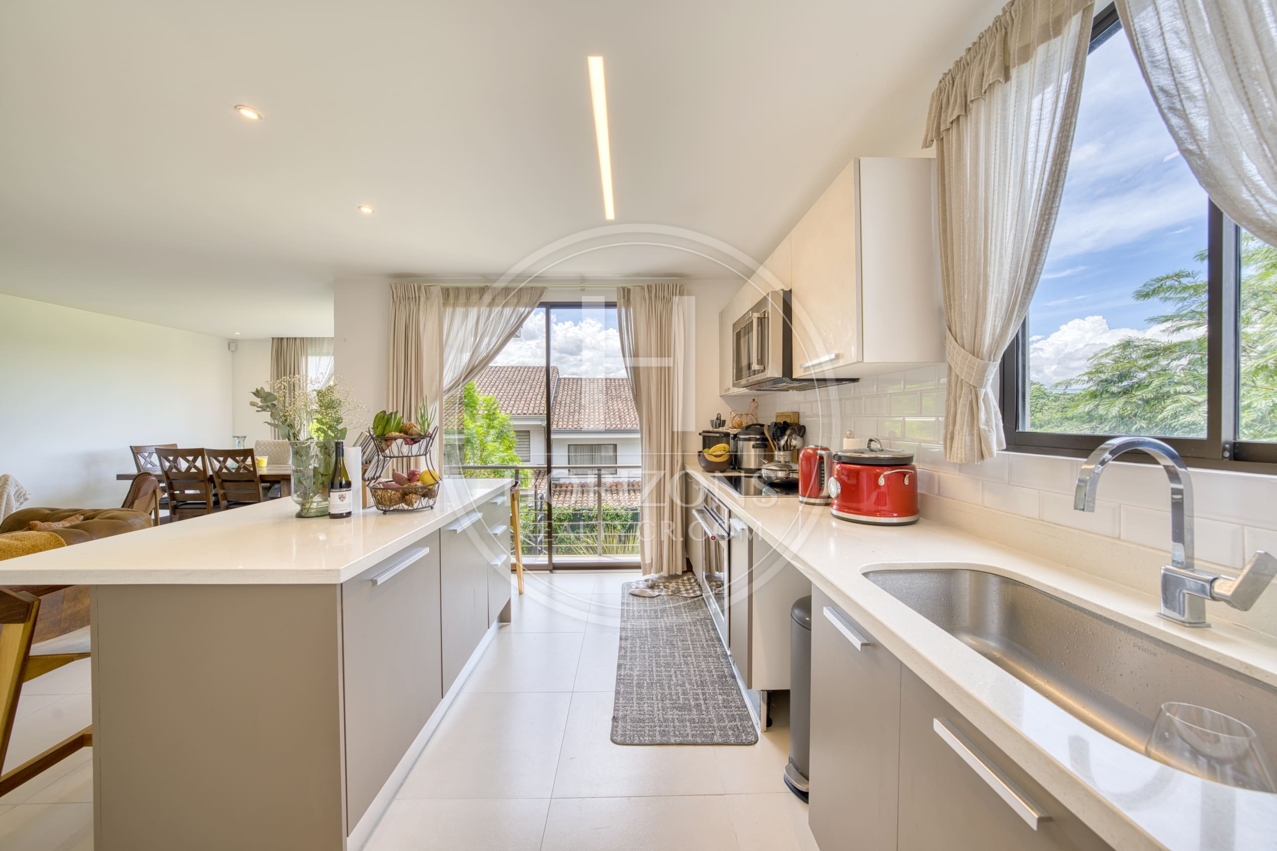 Casa en Venta en Condominio La Estefana con Jardín y Vistas a la Naturaleza 4 Habitaciones noj1176dm