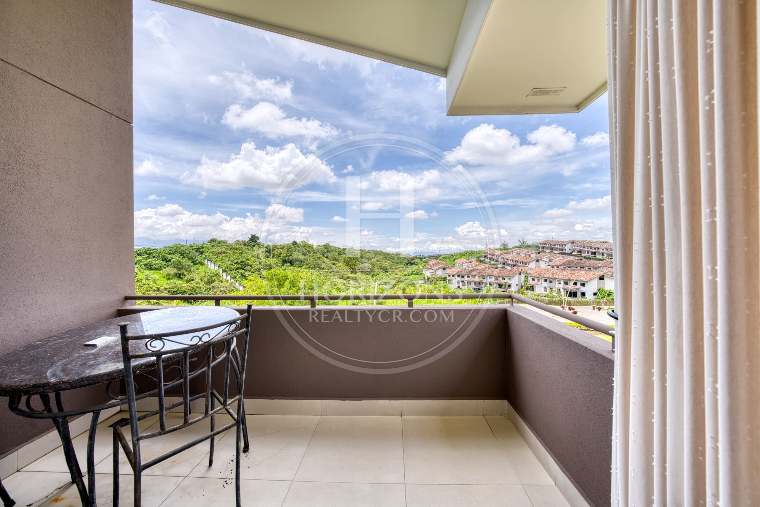 Casa en Venta en Condominio La Estefana con Jardín y Vistas a la Naturaleza 4 Habitaciones noj1176dm