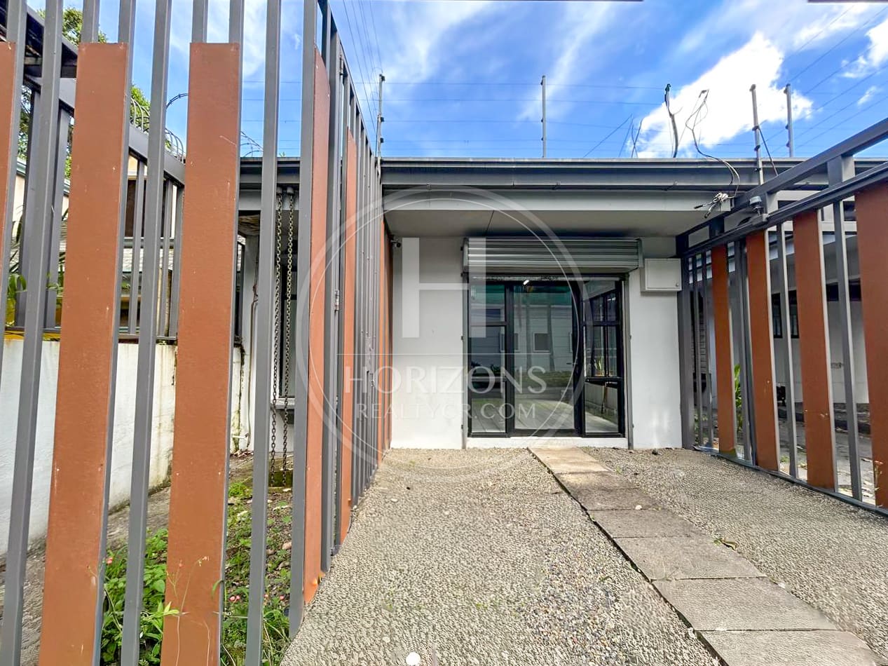 Se Alquila Local Comercial De 50 M² En Los Laureles San Rafael De Escazú Noj1210Ij