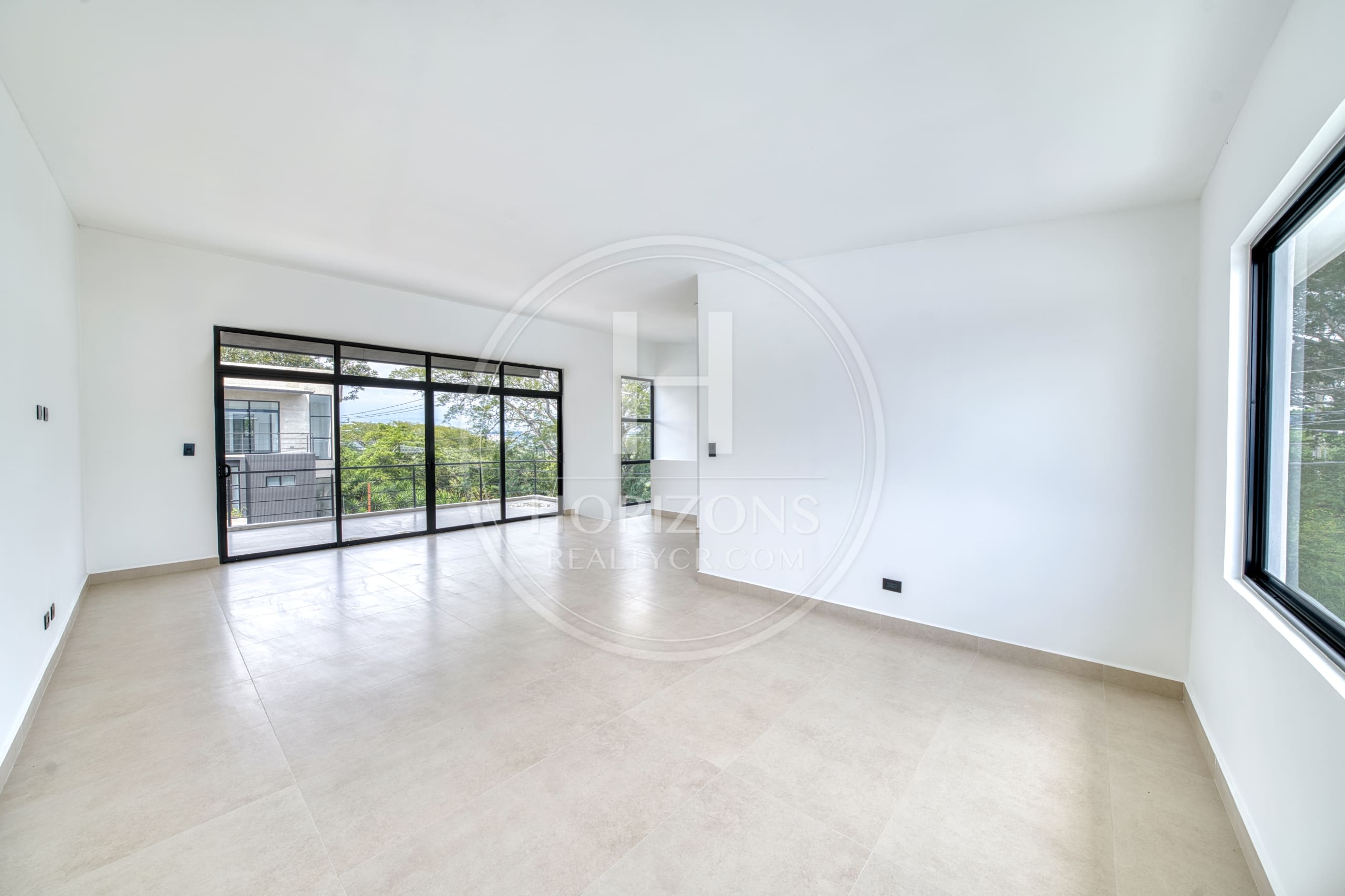 Casa para Estrenar en Condominio Naia en Guachipelín de Escazú 3 Habitaciones y Estudio noj1207jb