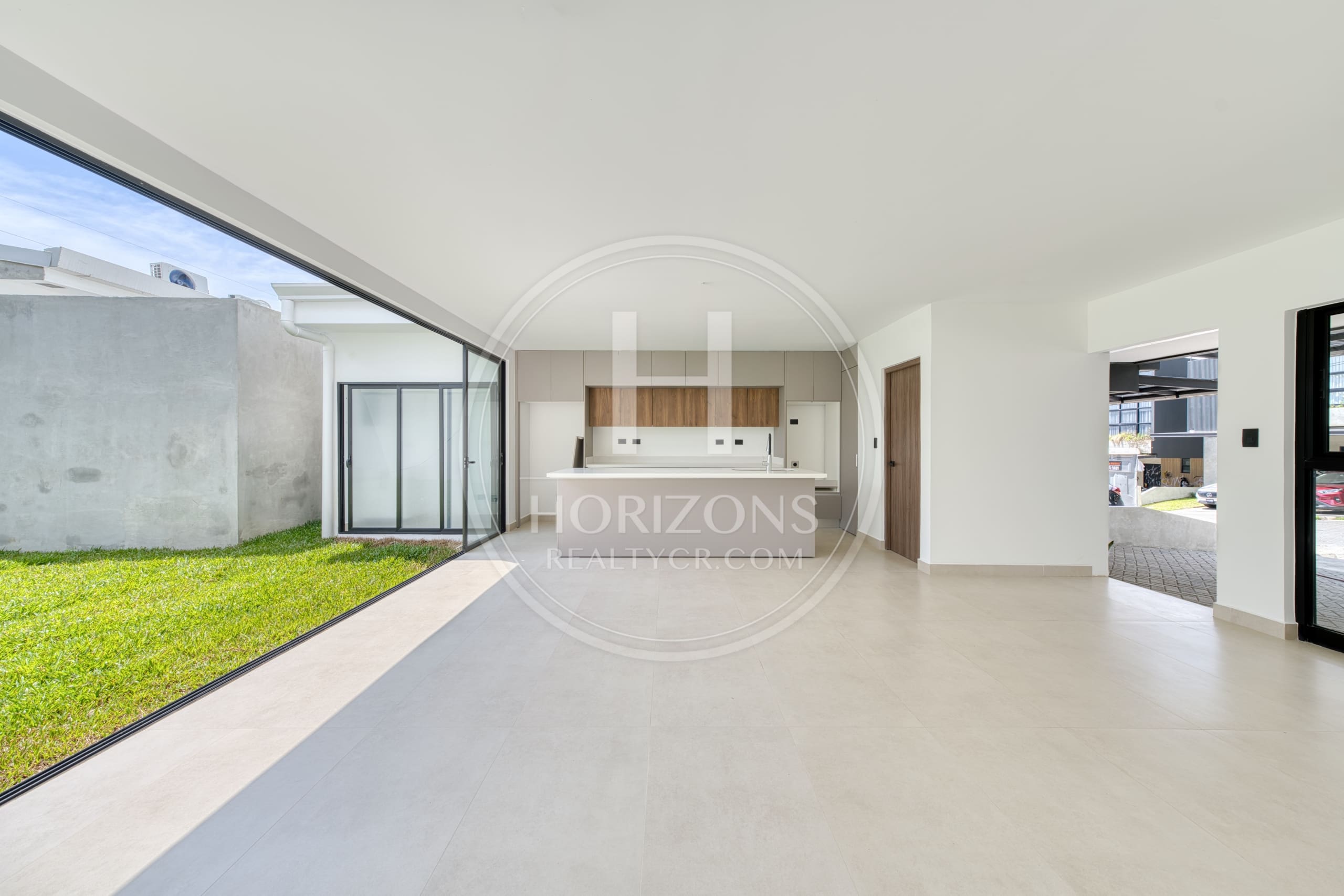 Casa para Estrenar en Condominio Naia en Guachipelín de Escazú 3 Habitaciones y Estudio noj1207jb