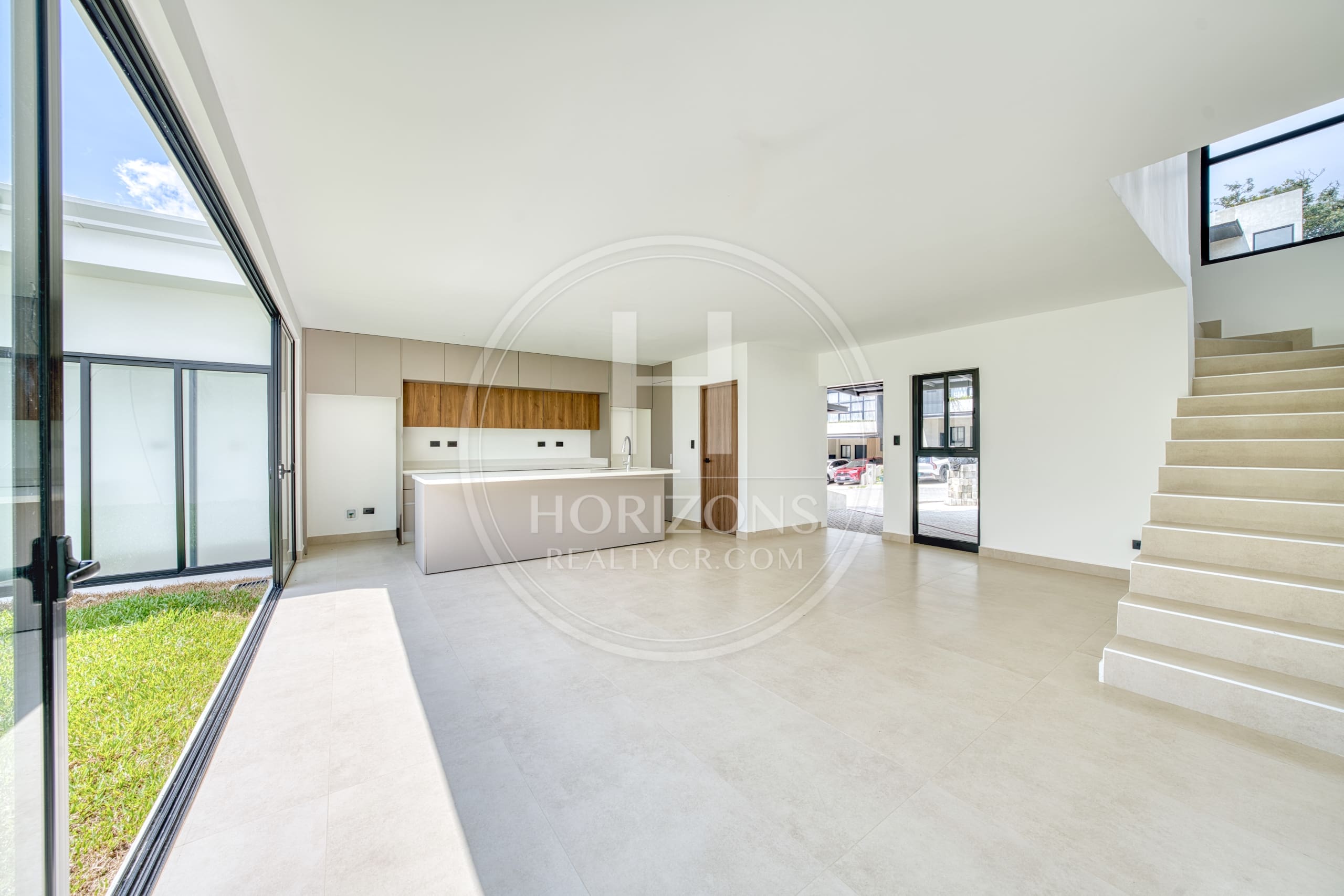 Casa para Estrenar en Condominio Naia en Guachipelín de Escazú 3 Habitaciones y Estudio noj1207jb