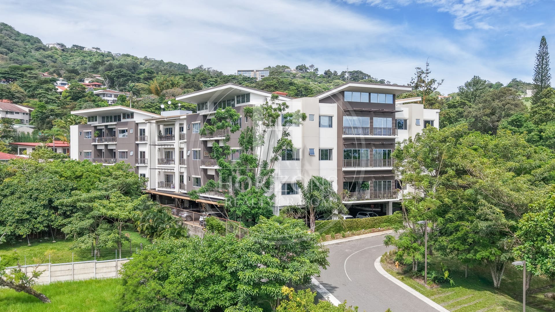 Apartamento En Escazú Condominio Viva Residences 1 Habitación Y Vista A La Naturaleza  Noj1208Jb