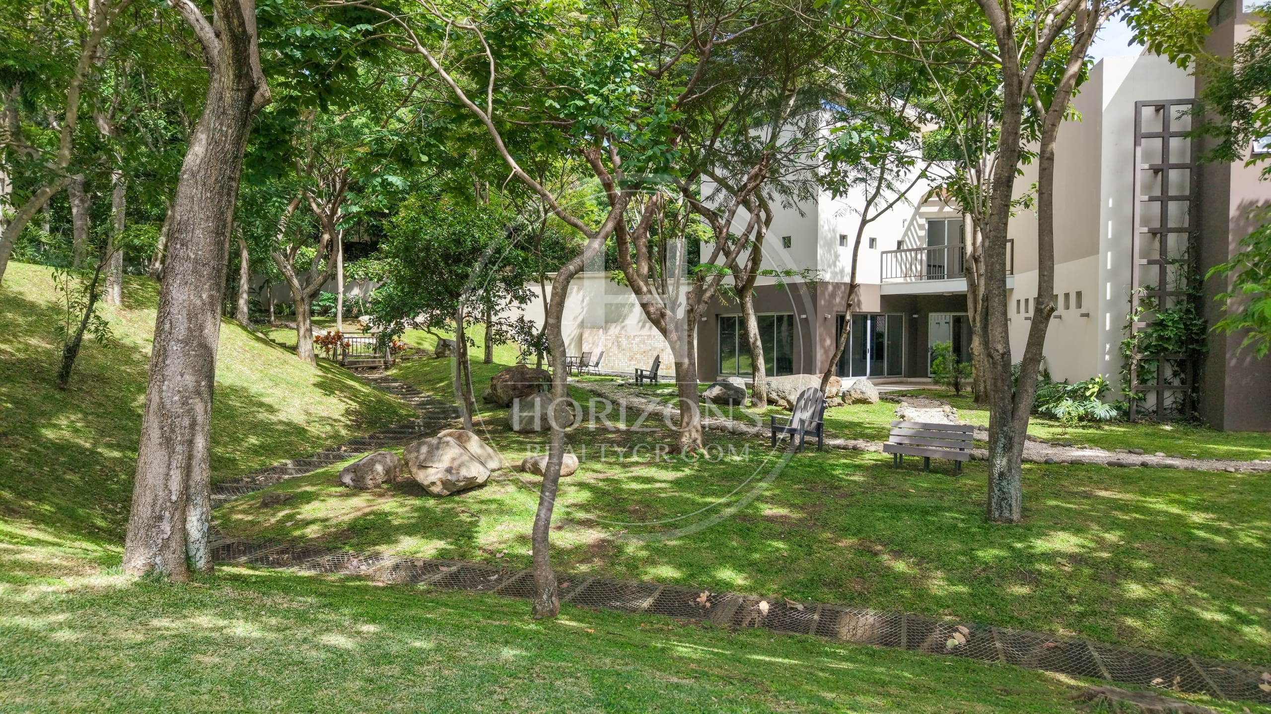Apartamento en Escazú Condominio Viva Residences 1 Habitación y Vista a la Naturaleza  noj1208jb