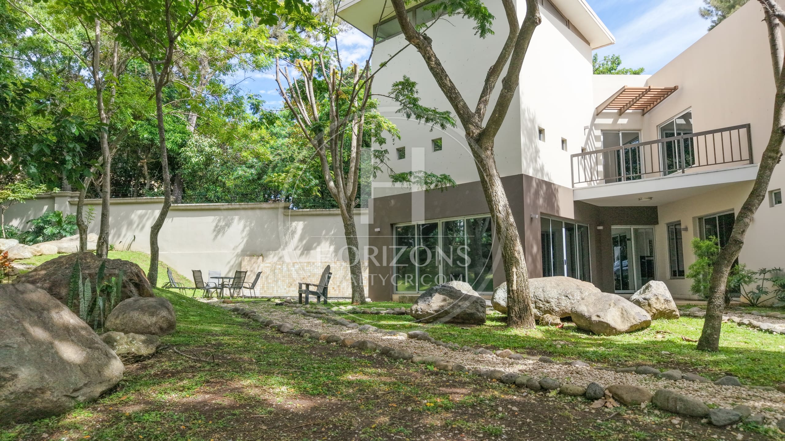 Apartamento en Escazú Condominio Viva Residences 1 Habitación y Vista a la Naturaleza  noj1208jb