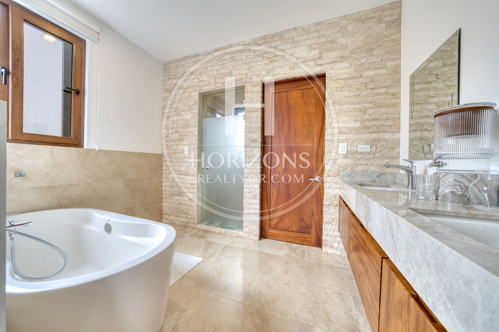 House for Sale in Colinas de Montealegre, Tres Ríos 4 Bedrooms with Luxury Finishes nja1373iv